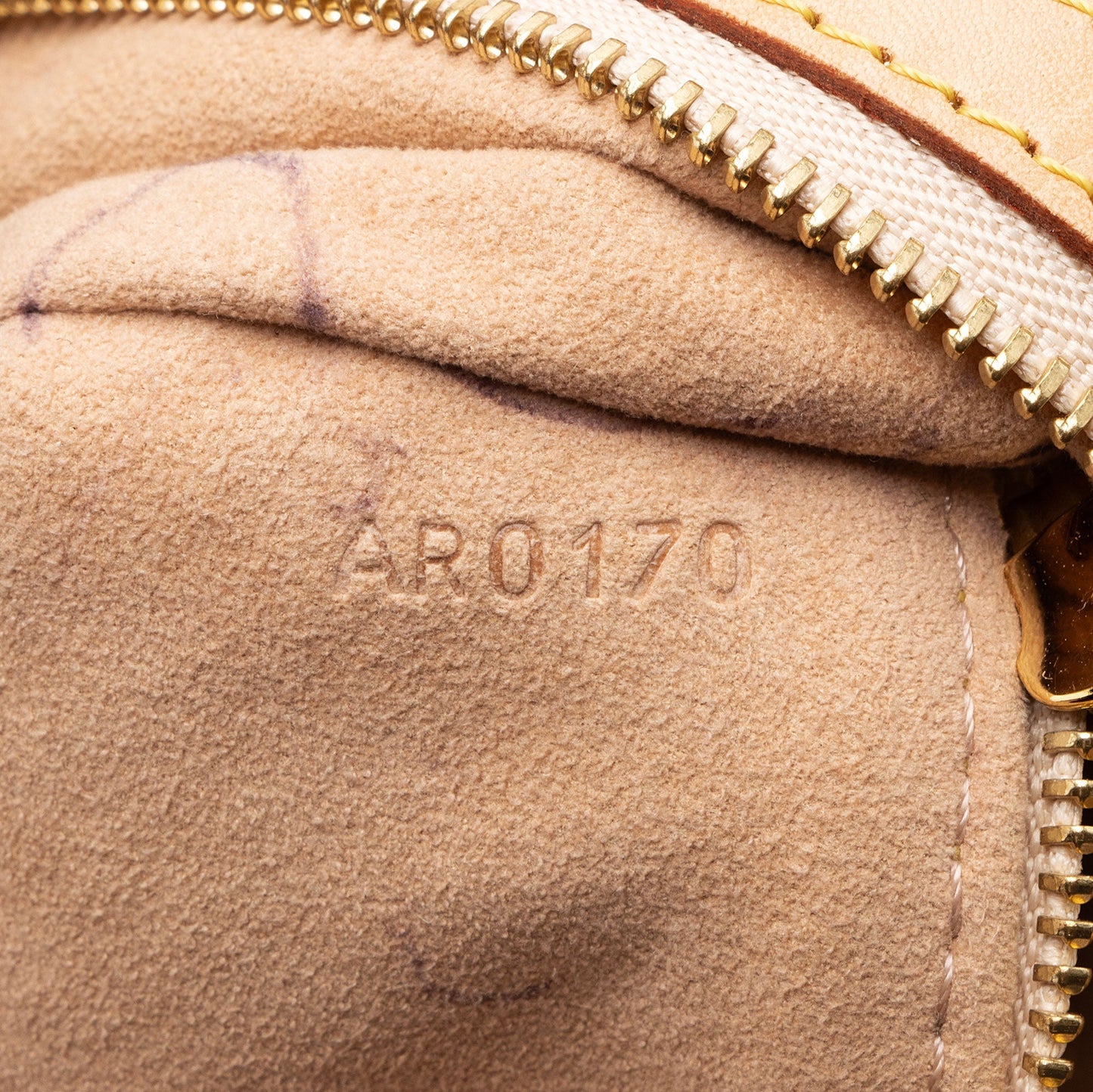 Louis Vuitton Limited Edition Monogram Eden Drawstring Satchel (SHF-s9Aun7)