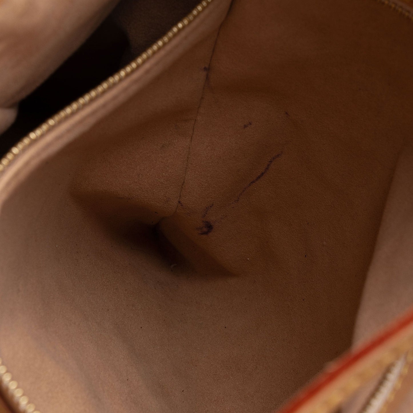Louis Vuitton Limited Edition Monogram Eden Drawstring Satchel (SHF-s9Aun7)