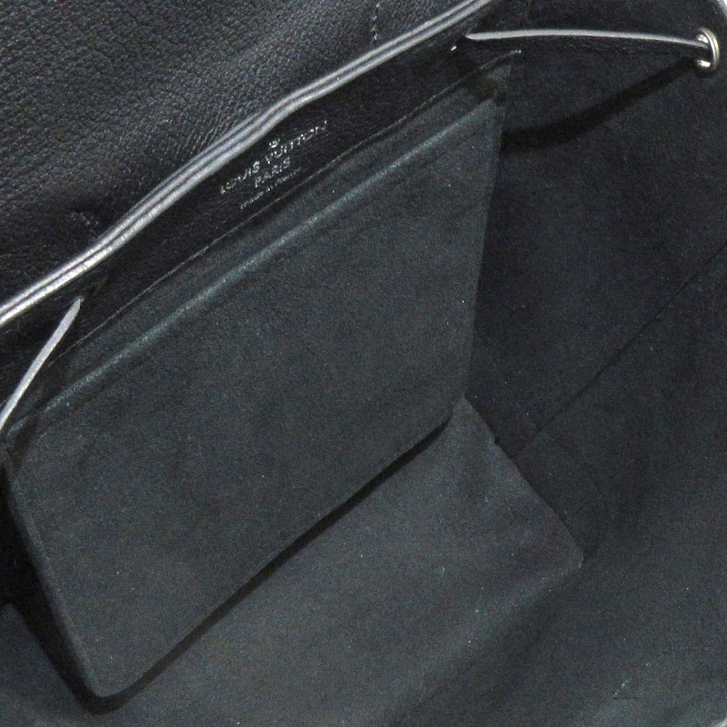 Louis Vuitton LockMe Backpack (SHG-eoDN7A)