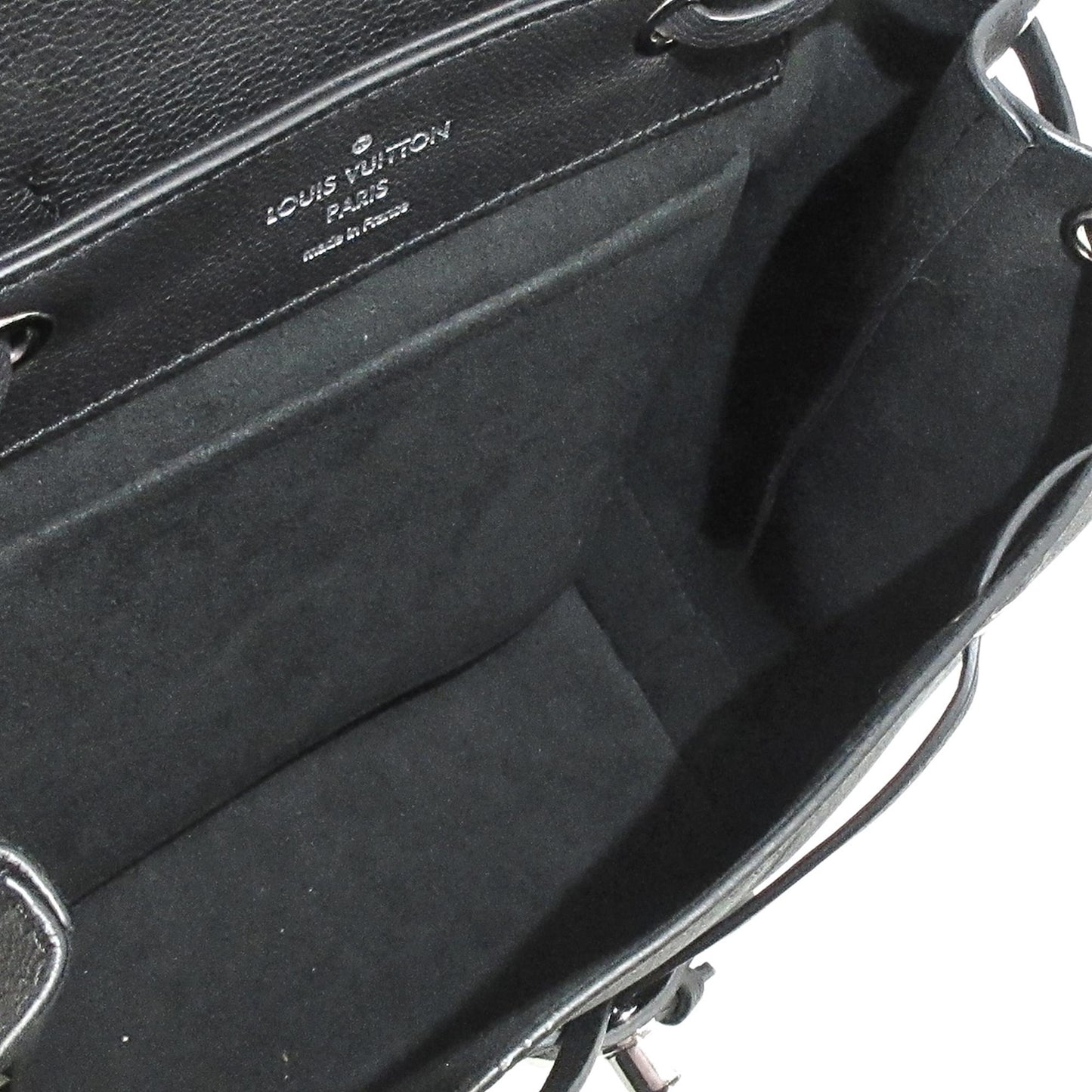 Louis Vuitton LockMe Backpack (SHG-uKWaci)
