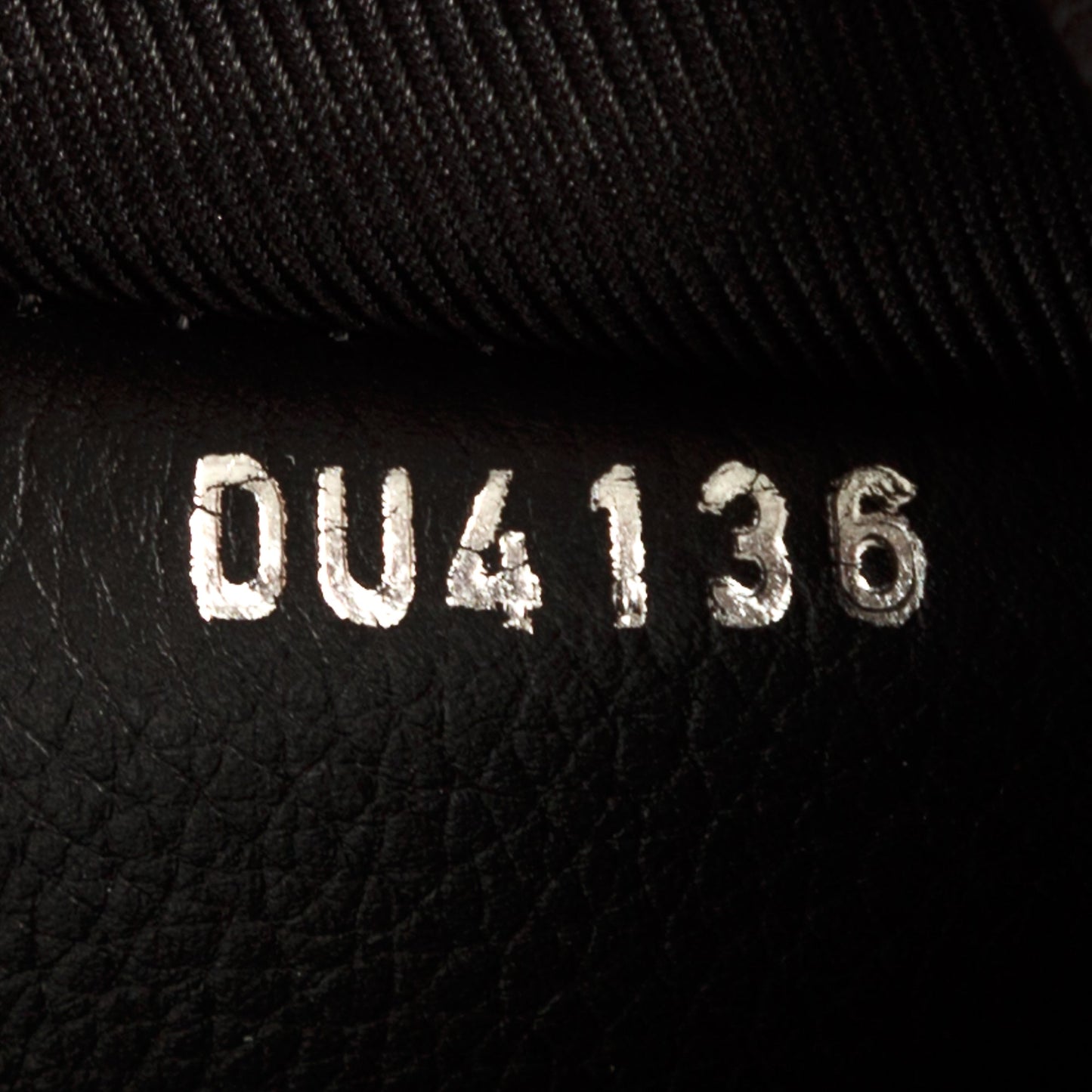 Louis Vuitton Lockme II BB Chain Bag