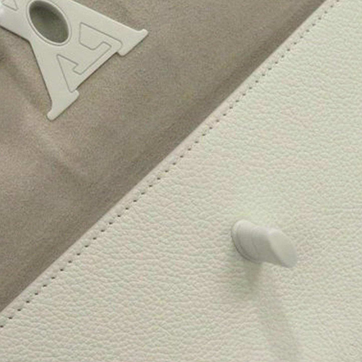 Louis Vuitton Lockme Tote PM (SHG-Z7oBGc)