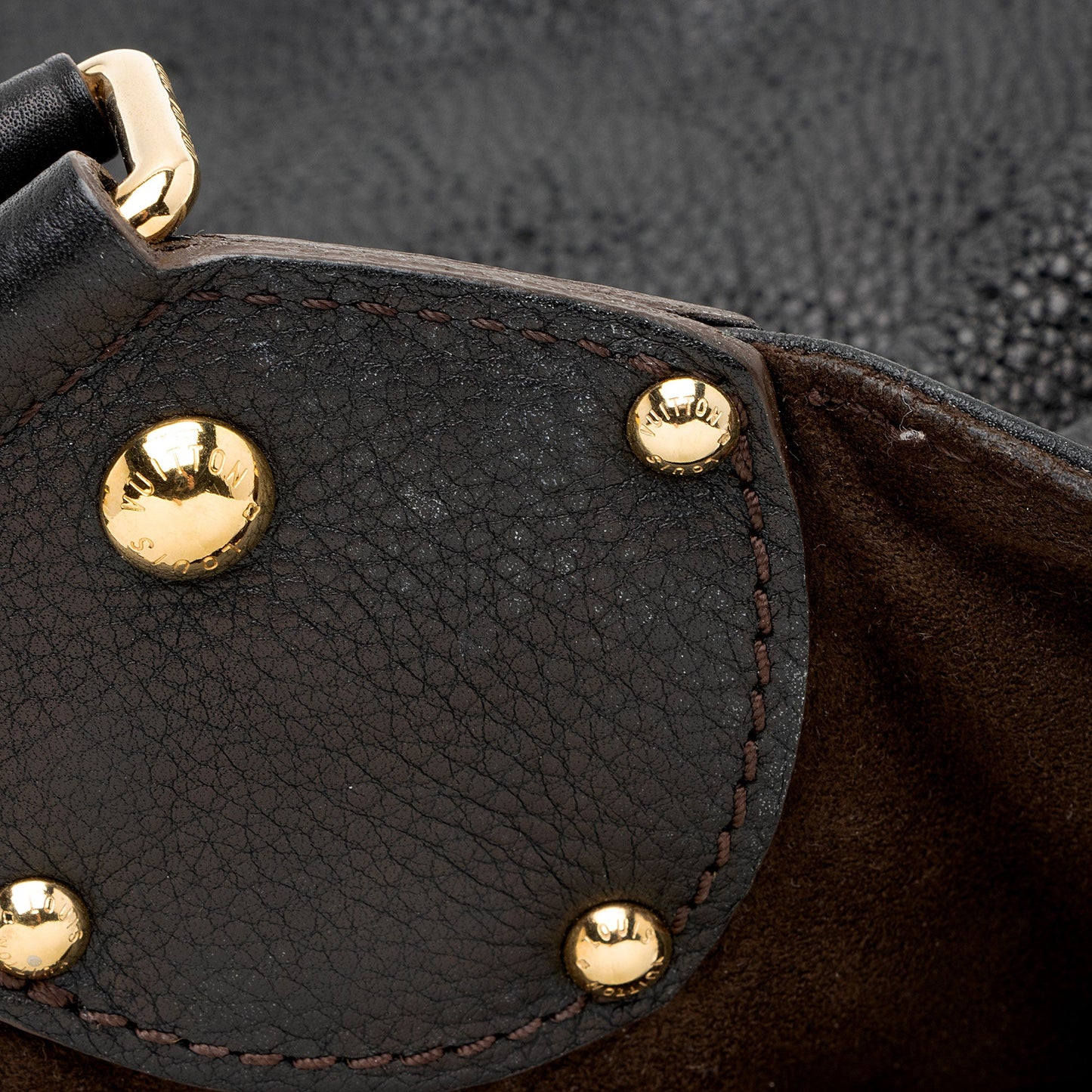 Louis Vuitton Mahina Leather L Hobo