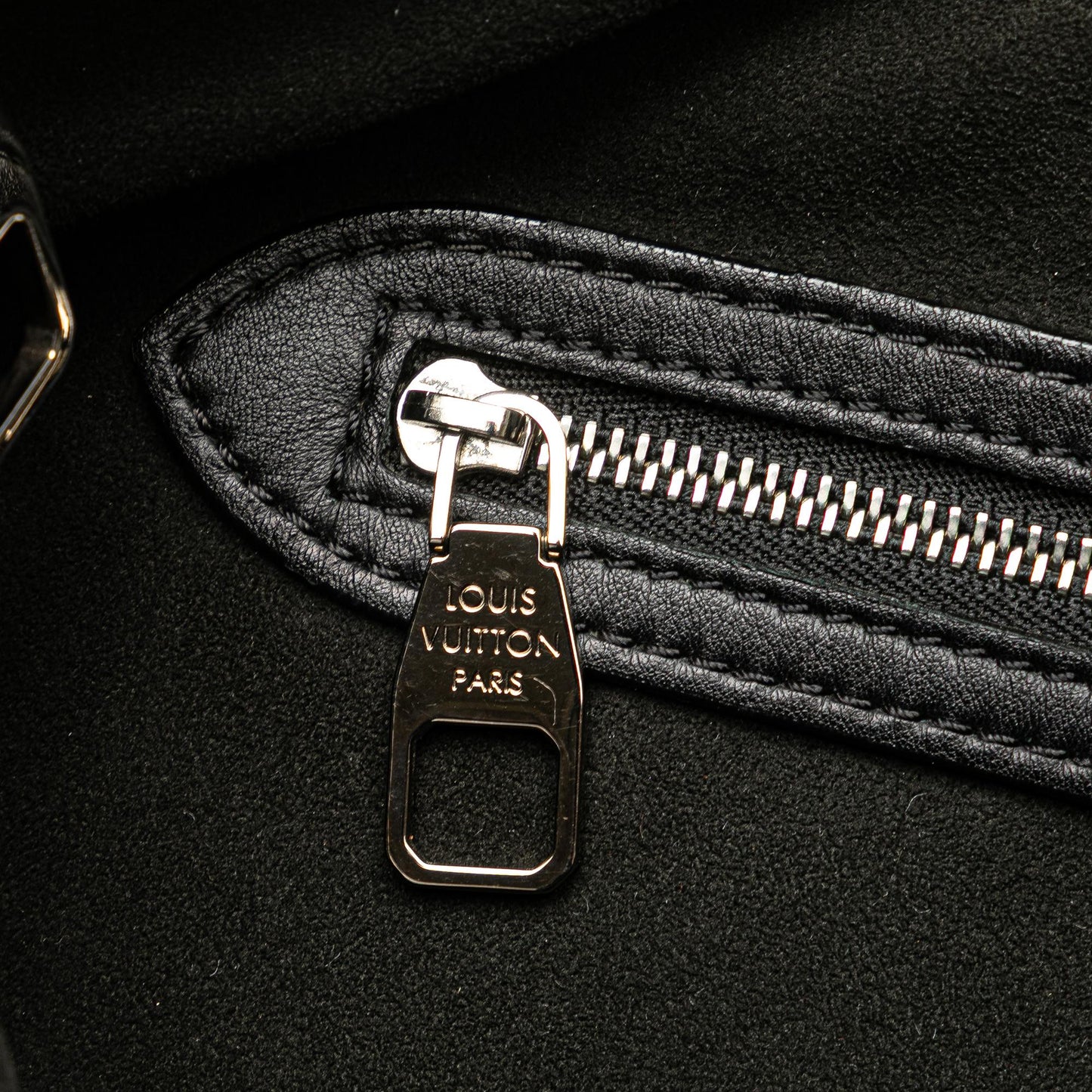 Louis Vuitton Monogram Antheia Ixia MM