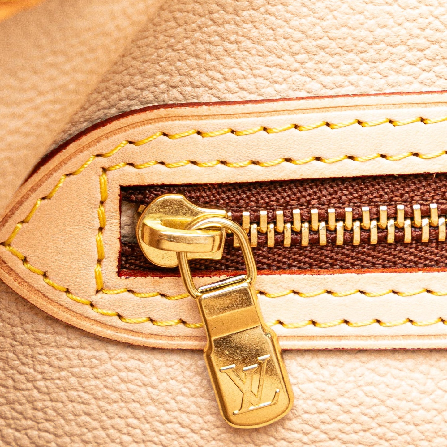 Louis Vuitton Monogram Bucket GM (SHG-5AkFgd)