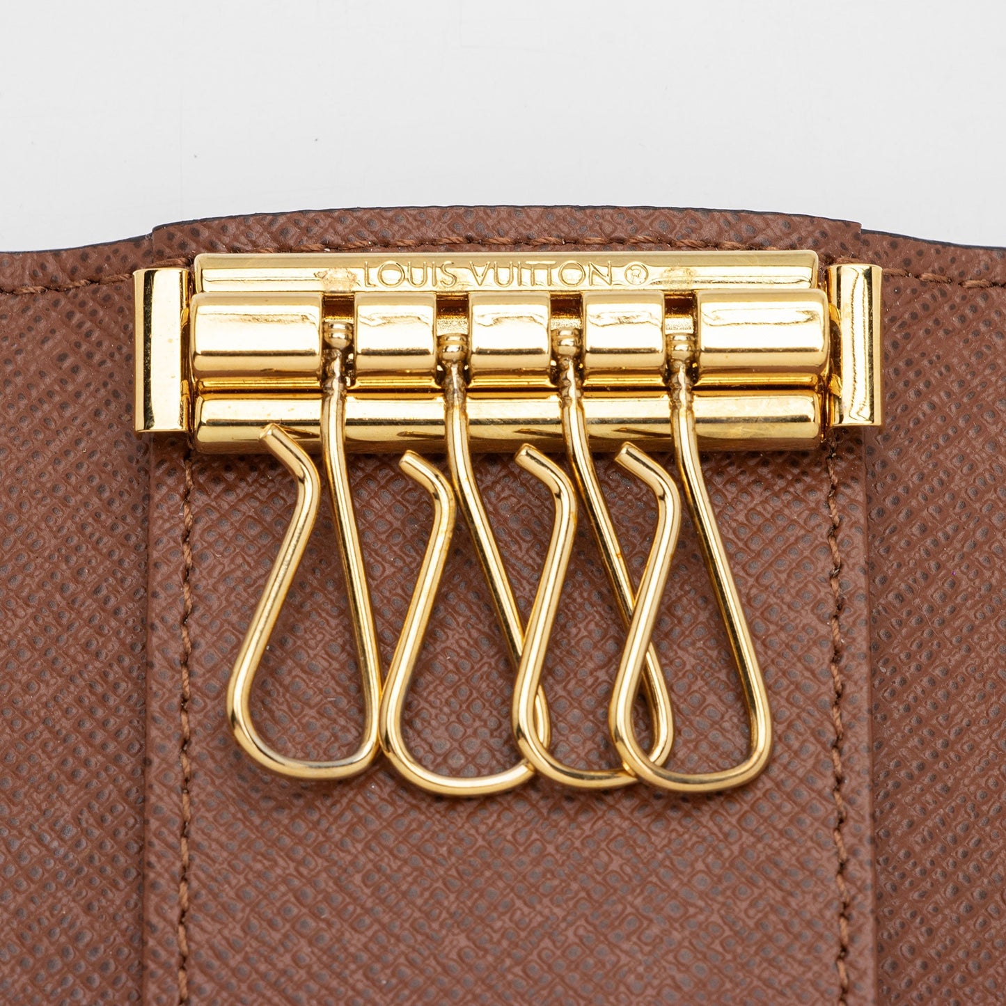 Louis Vuitton Monogram Canvas 4 Key Holder (SHF-n1Q3ZV)