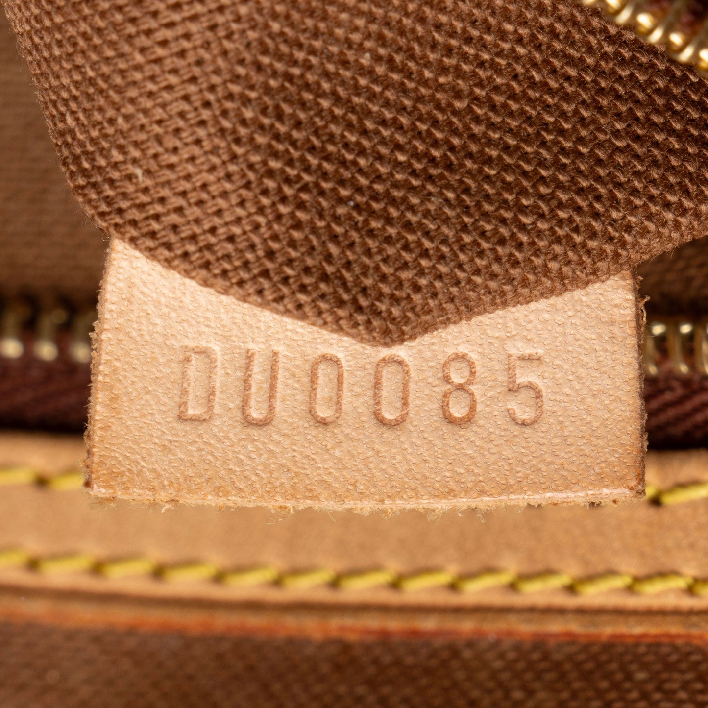 Louis Vuitton Monogram Canvas Batignolles Horizontal Tote (SHF-em9G9h)