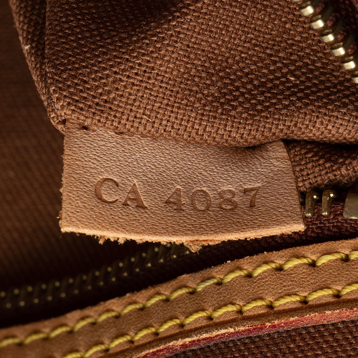Louis Vuitton Monogram Canvas Batignolles Horizontal Tote (SHF-4QtywM)
