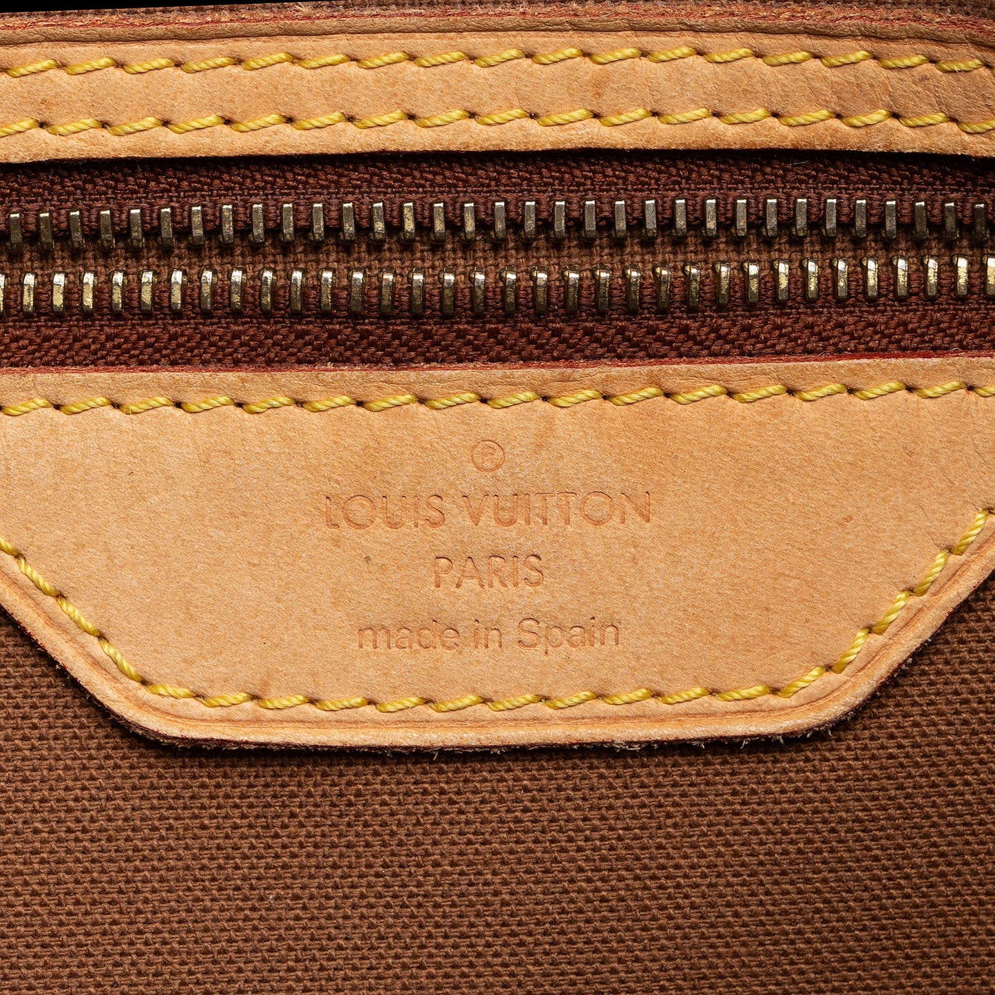 Louis Vuitton Monogram Canvas Batignolles Vertical Tote (SHF-Eea3IY)