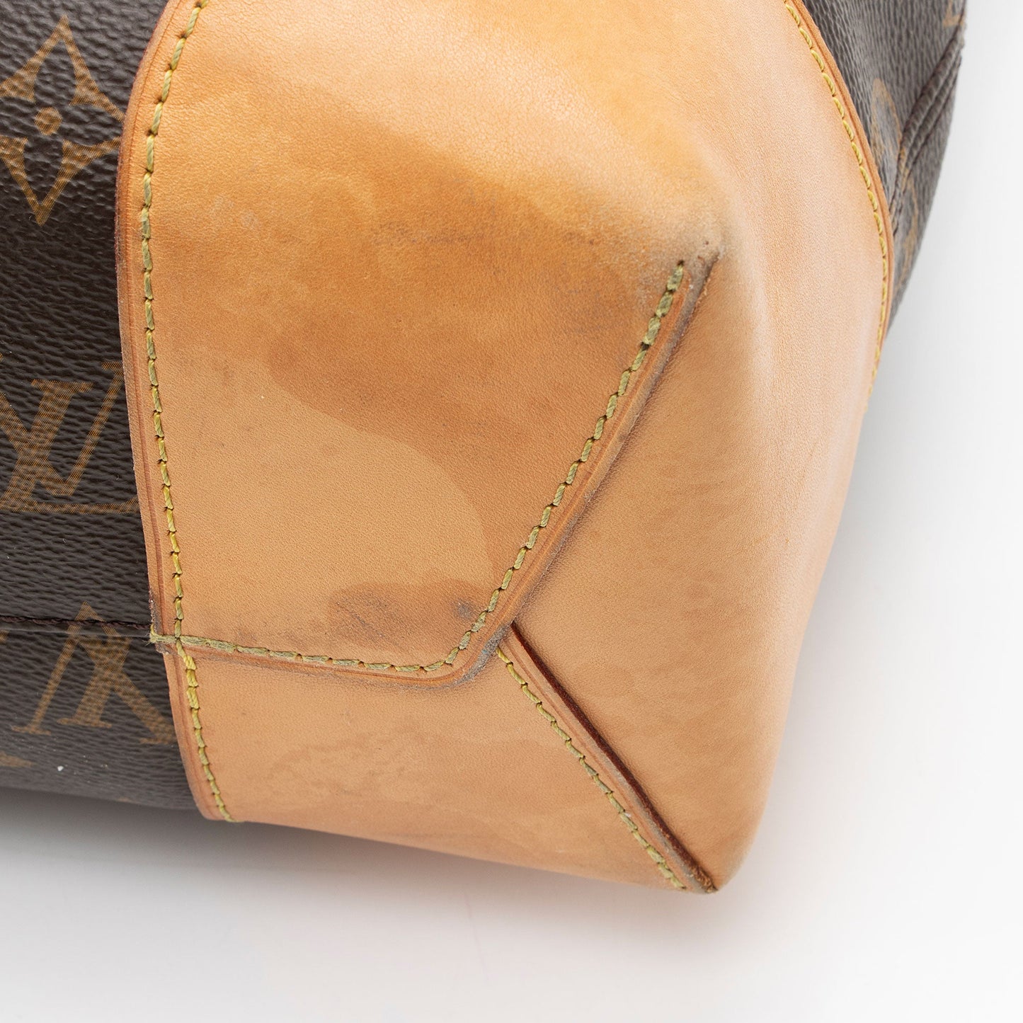 Louis Vuitton Monogram Canvas Berri MM Shoulder Bag