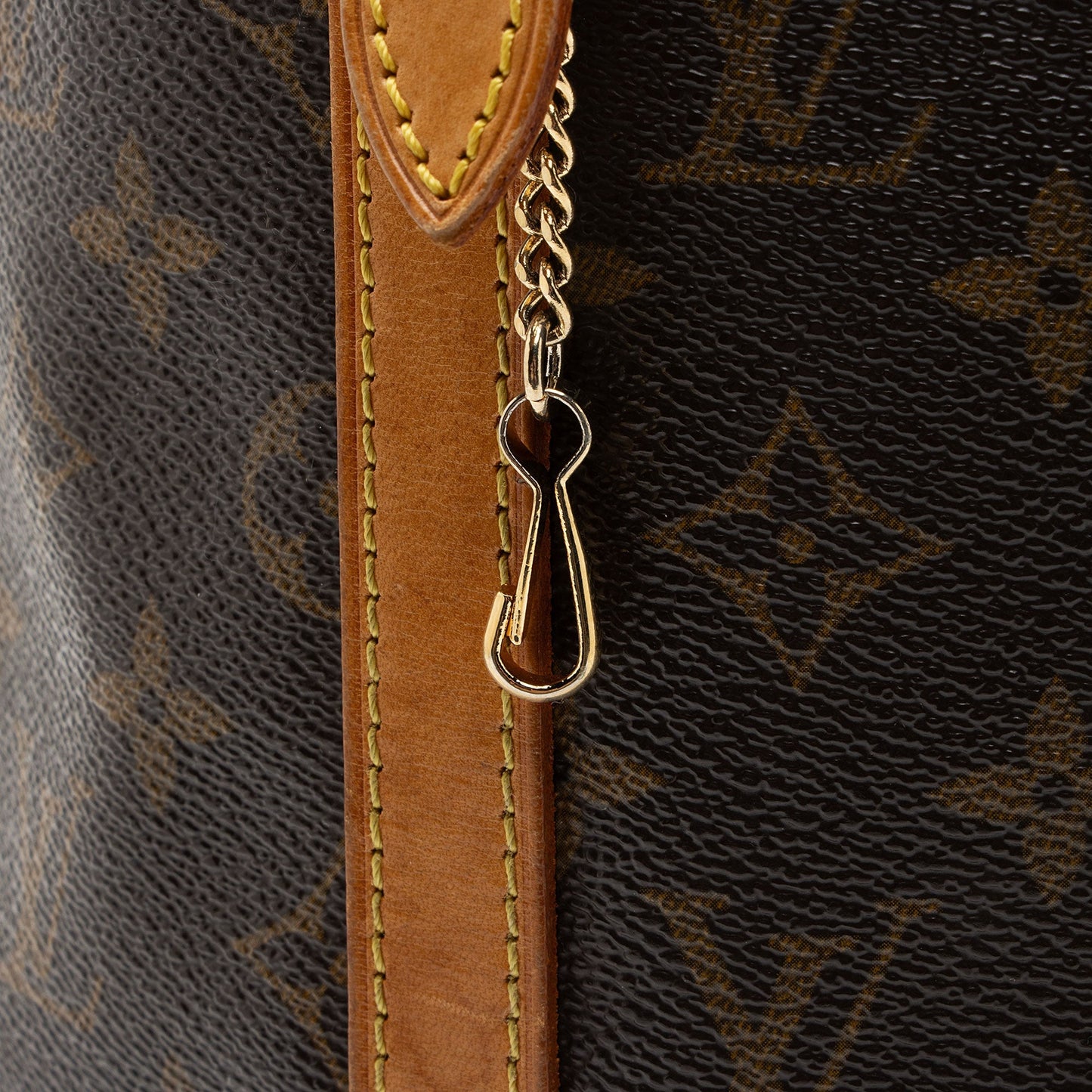 Louis Vuitton Monogram Canvas Bucket GM Tote (SHF-RnIGXM)