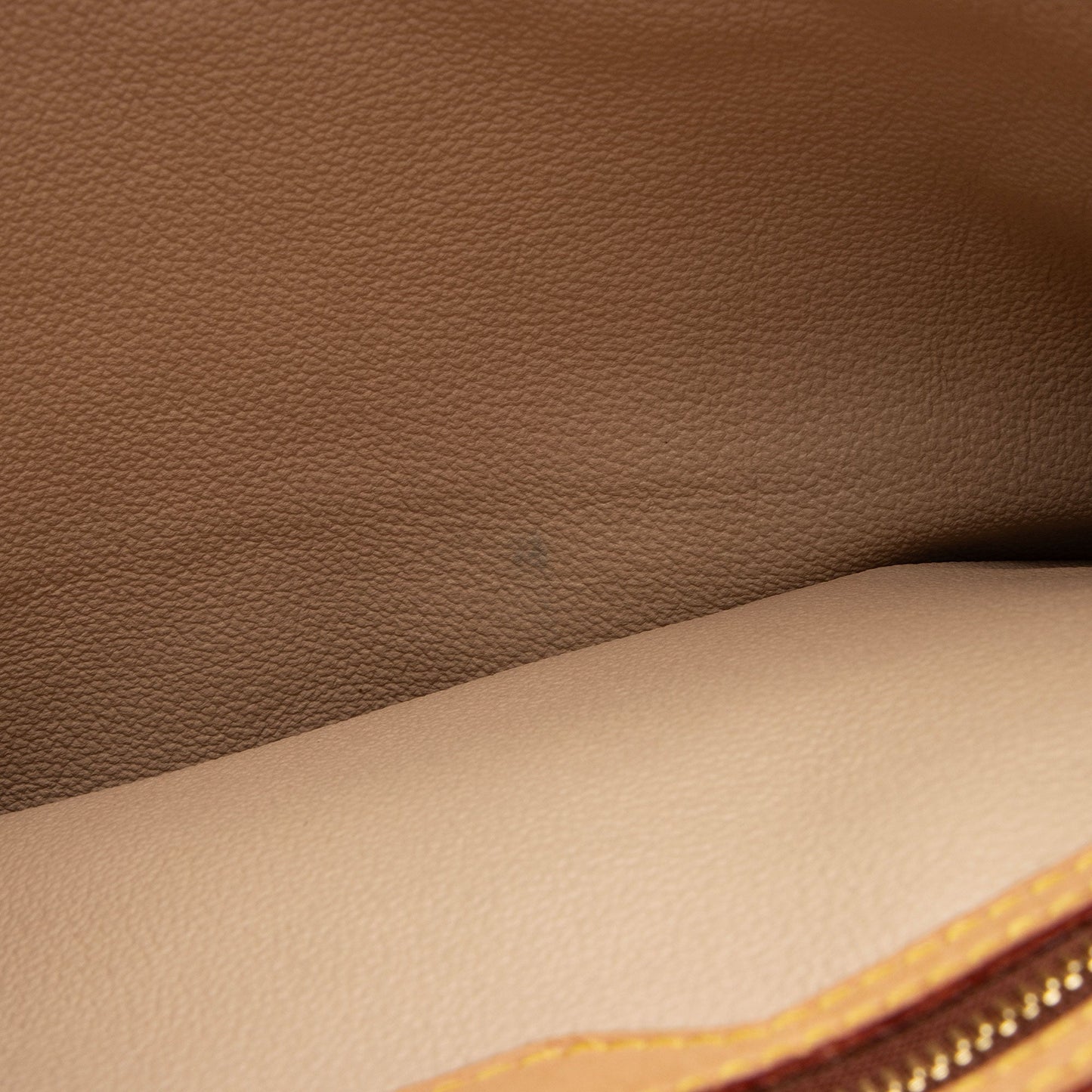 Louis Vuitton Monogram Canvas Bucket GM Tote (SHF-RnIGXM)