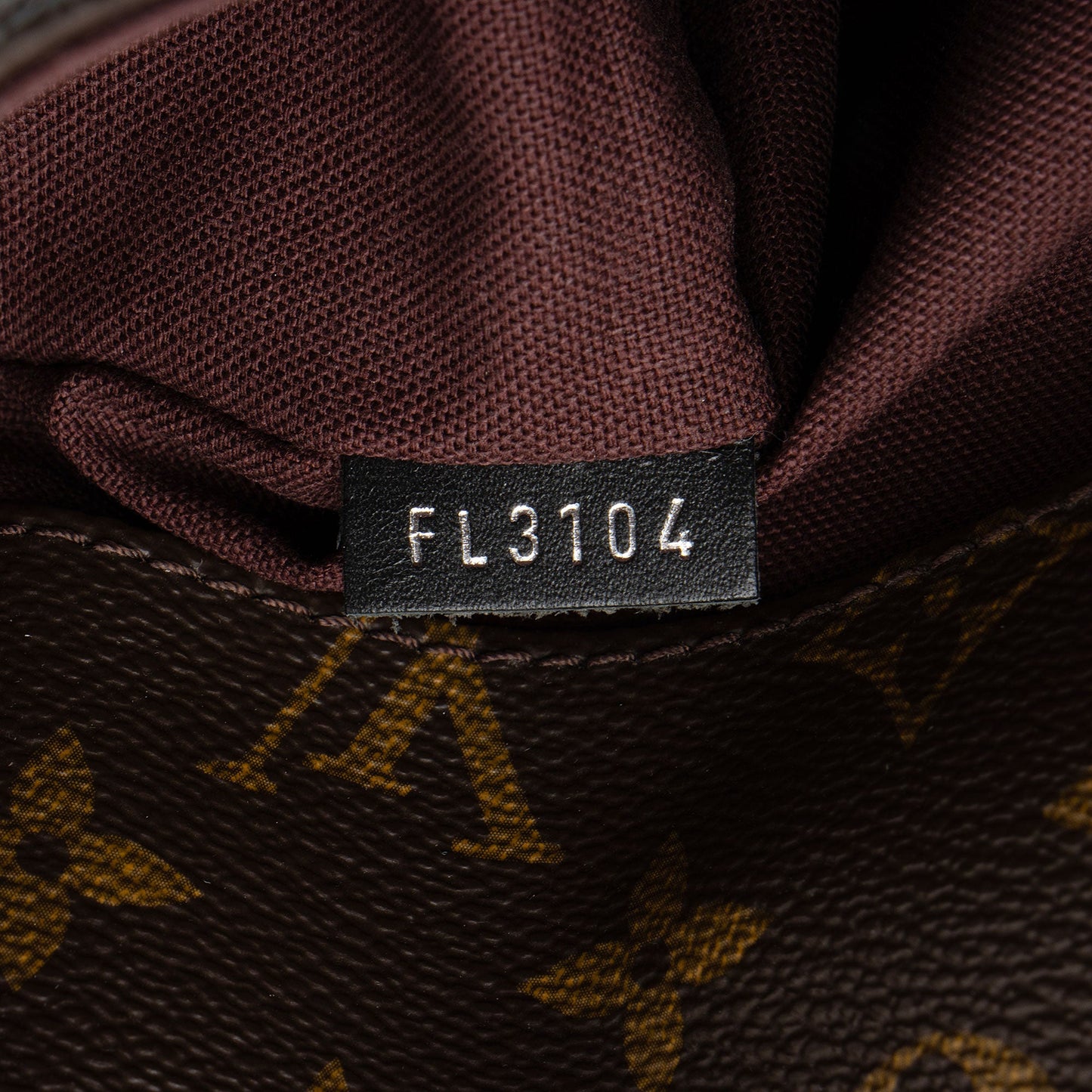 Louis Vuitton Monogram Canvas District PM Messenger