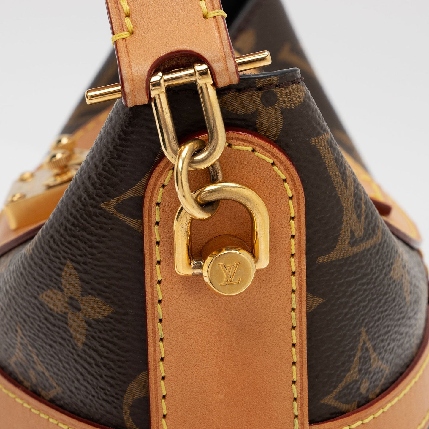 Louis Vuitton Monogram Canvas Duffle (SHF-NdpM6l)