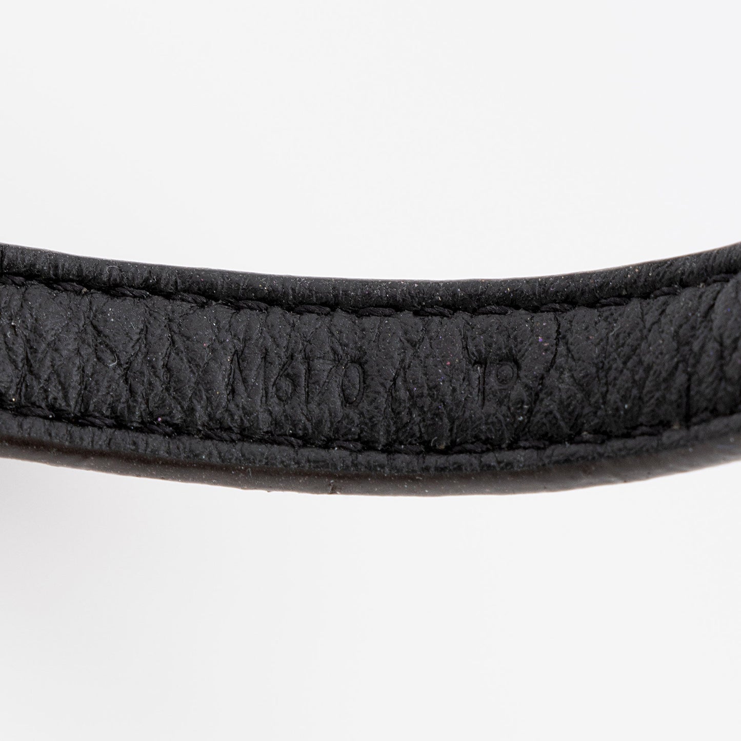 Louis Vuitton Monogram Canvas Fasten Your LV Bracelet (SHF-yI8IWa)
