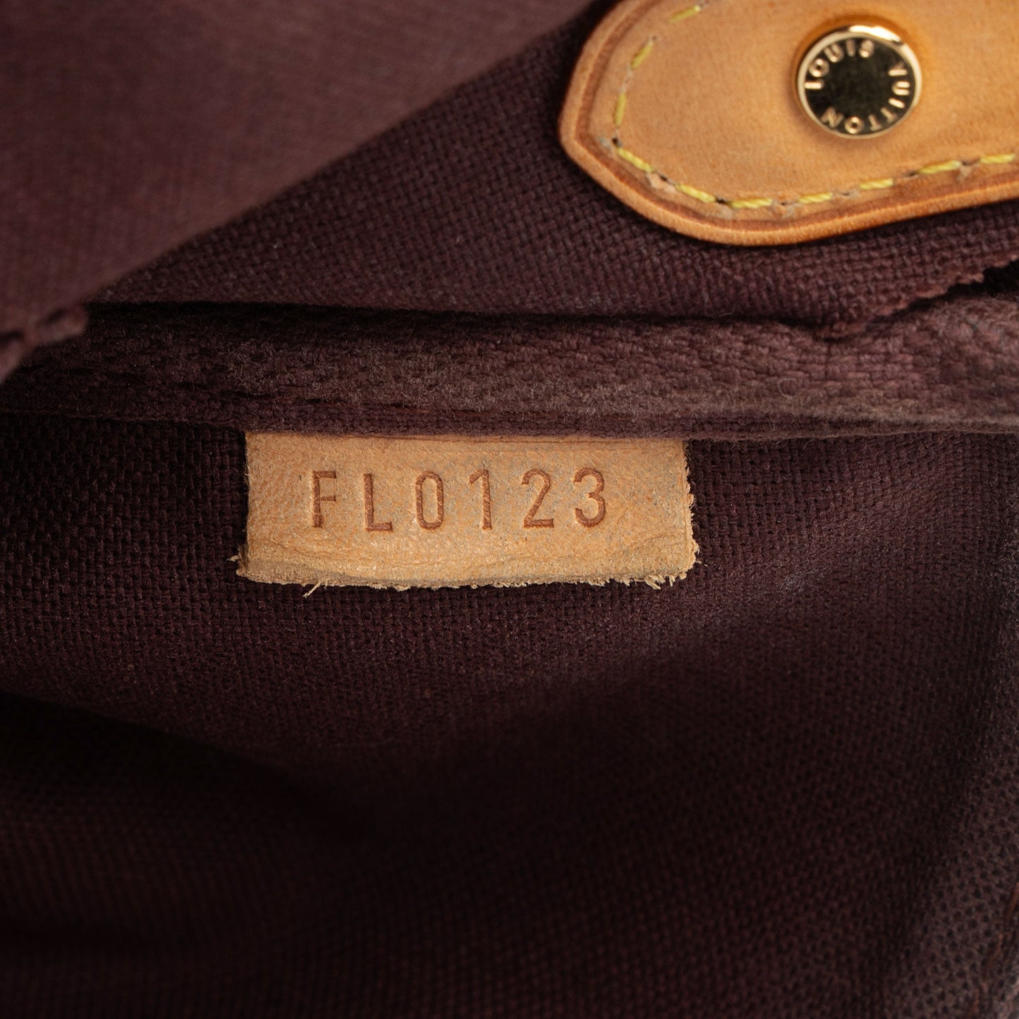 Louis Vuitton Monogram Canvas Favorite MM Shoulder Bag (SHF-vOz9V2)
