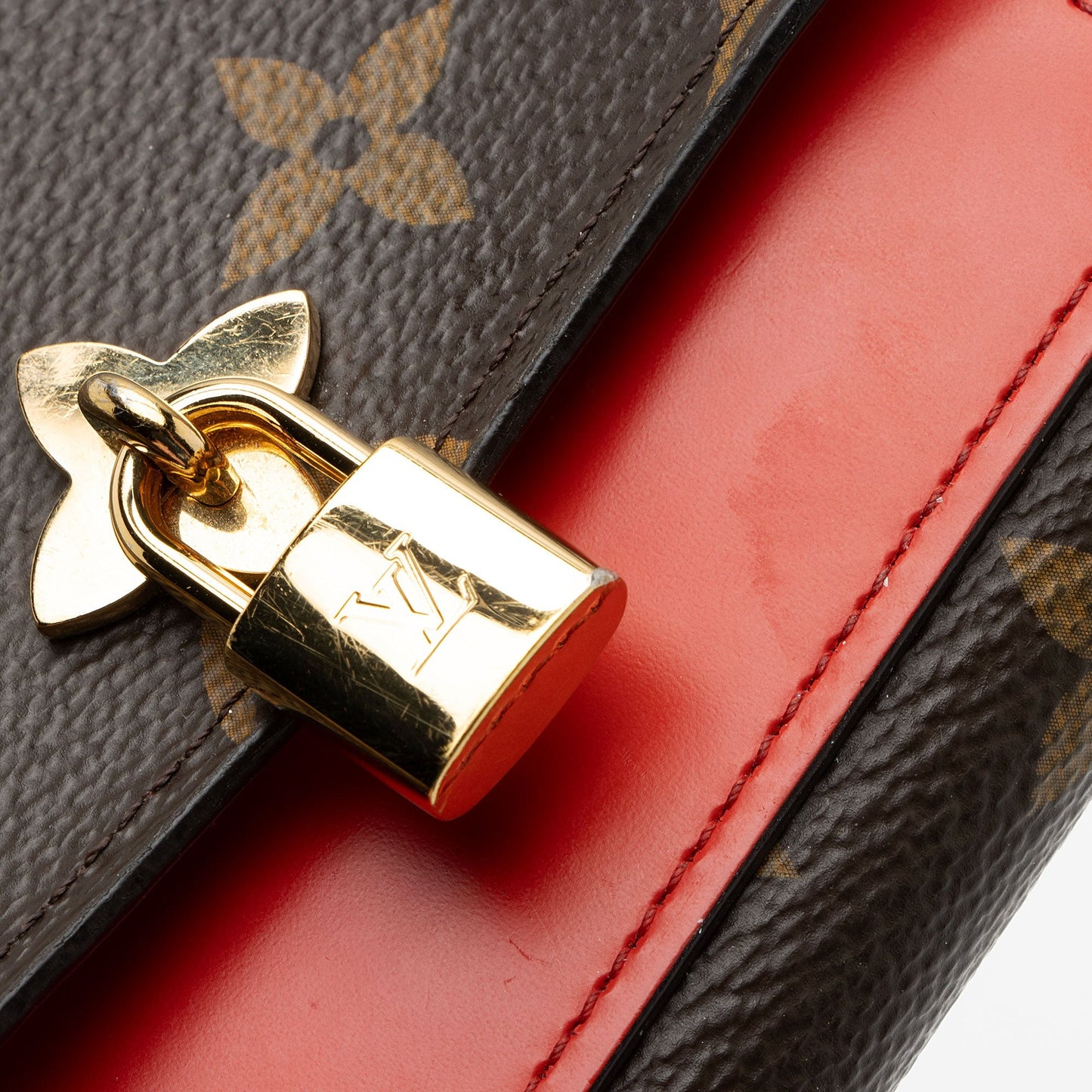 Louis Vuitton Monogram Canvas Flower Lock Compact Wallet (SHF-t9HH32)