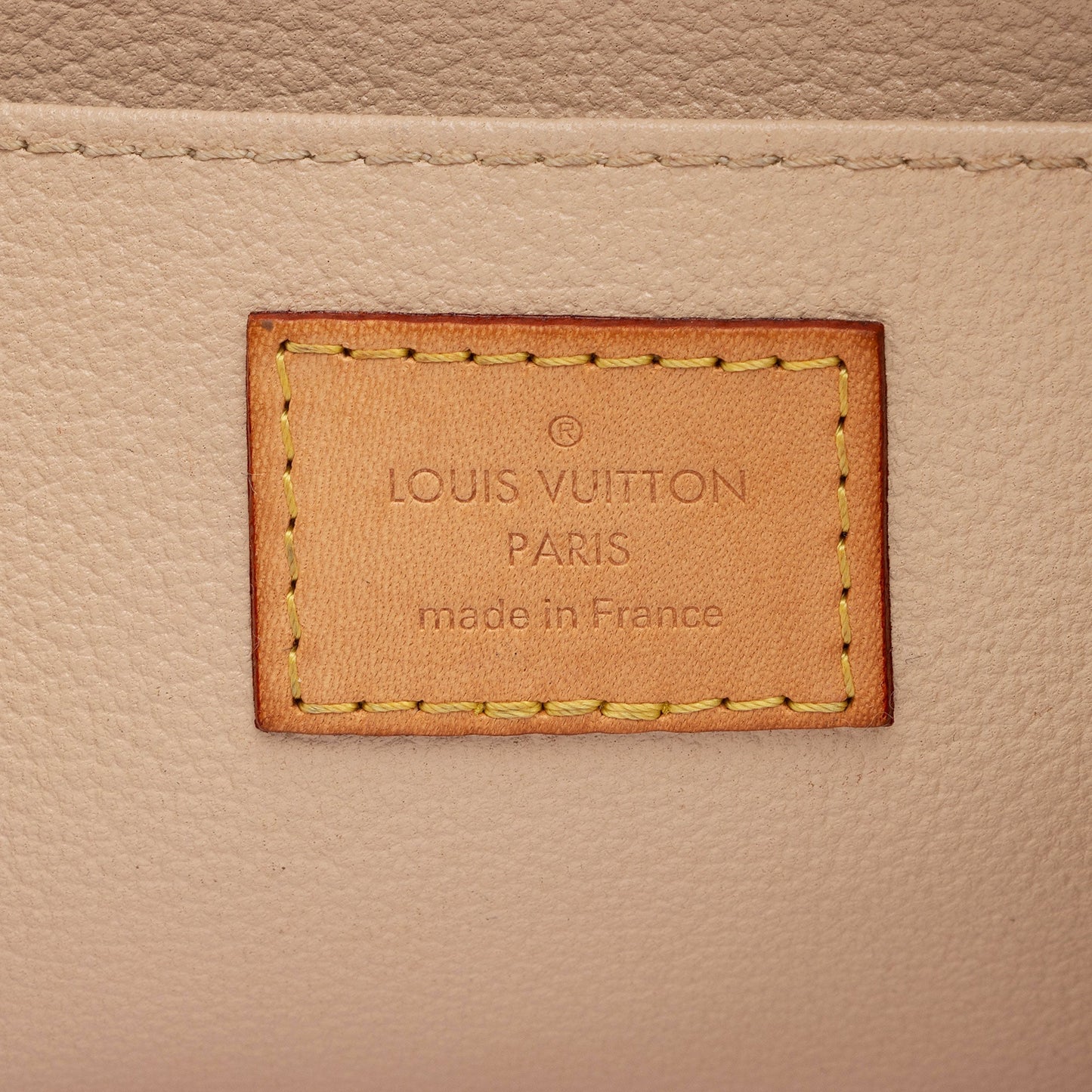 Louis Vuitton Monogram Canvas GM Cosmetic Pouch (SHF-PYdBAW)