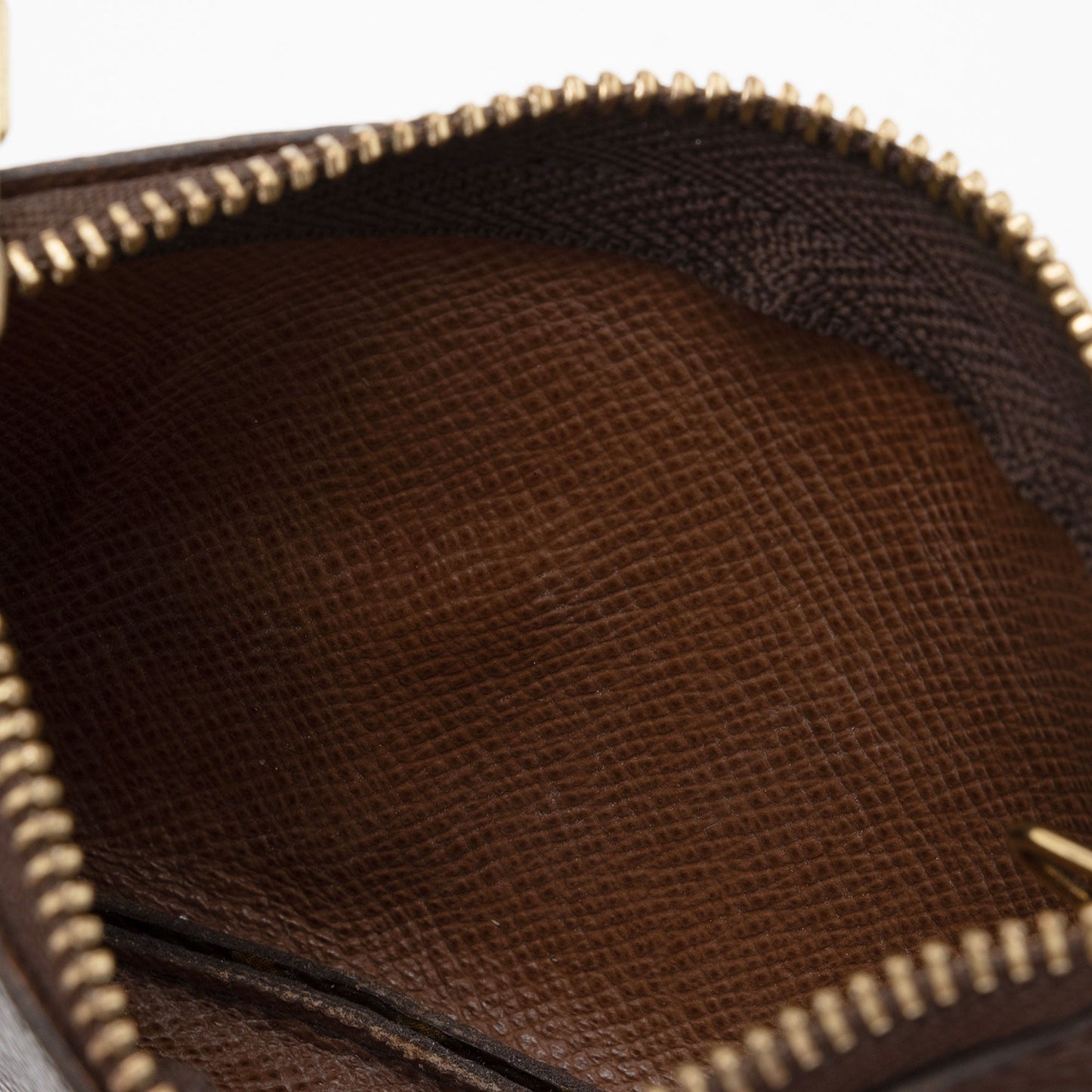 Louis Vuitton Monogram Canvas Key Pouch (SHF-cE2y5Q)