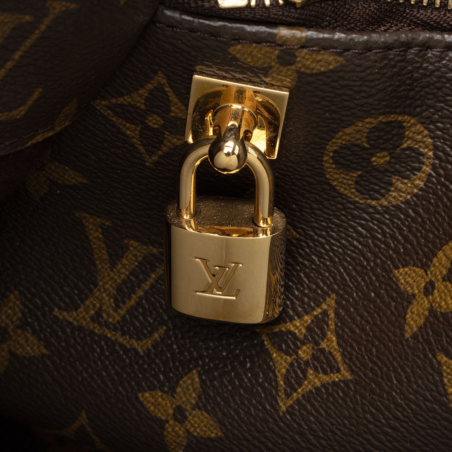 Louis Vuitton Monogram Canvas Montaigne GM Tote