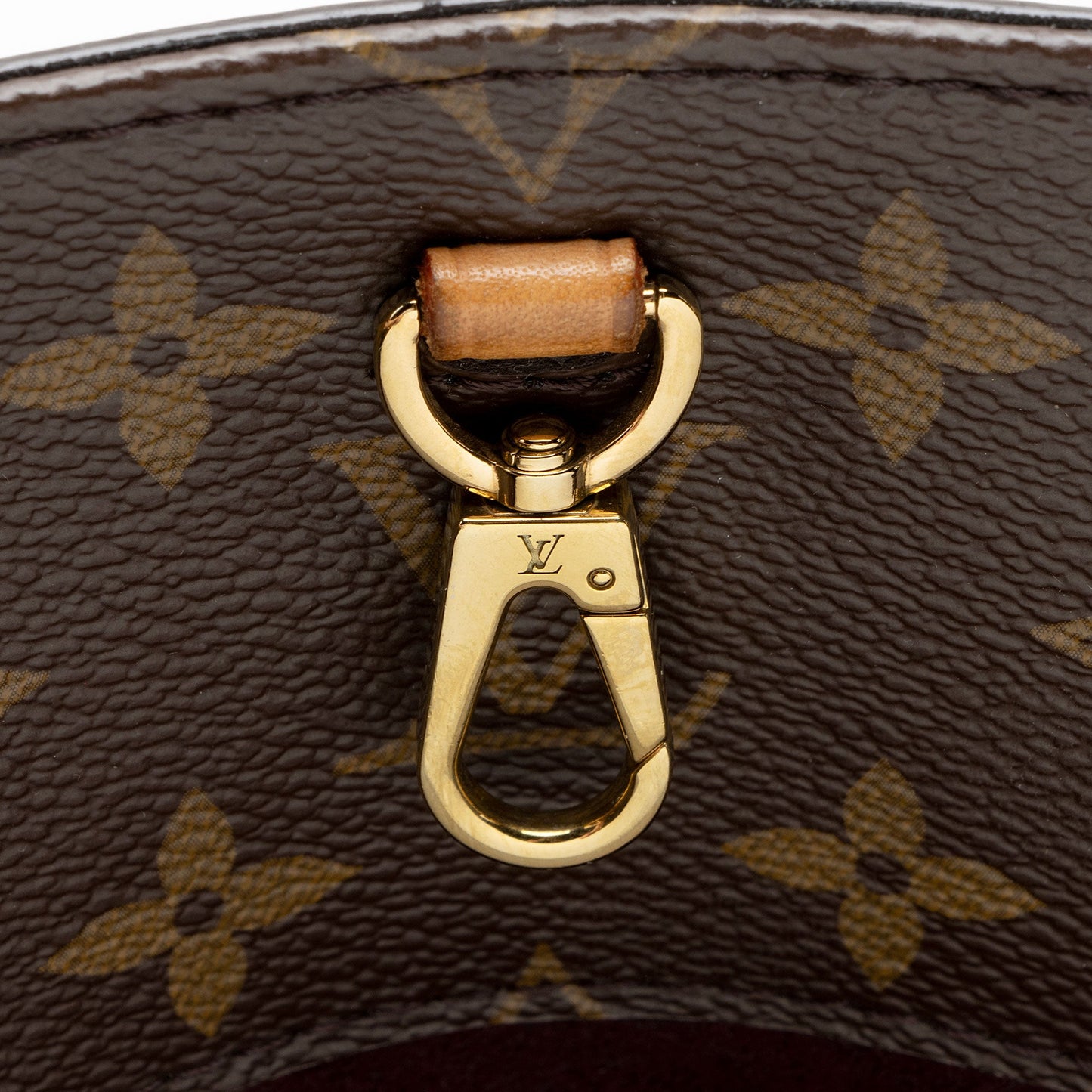 Louis Vuitton Monogram Canvas Montaigne MM Tote