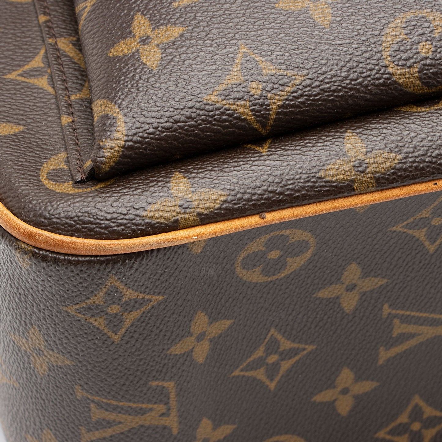 Louis Vuitton Monogram Canvas Multipli-cite Tote (SHF-TdrrjT)