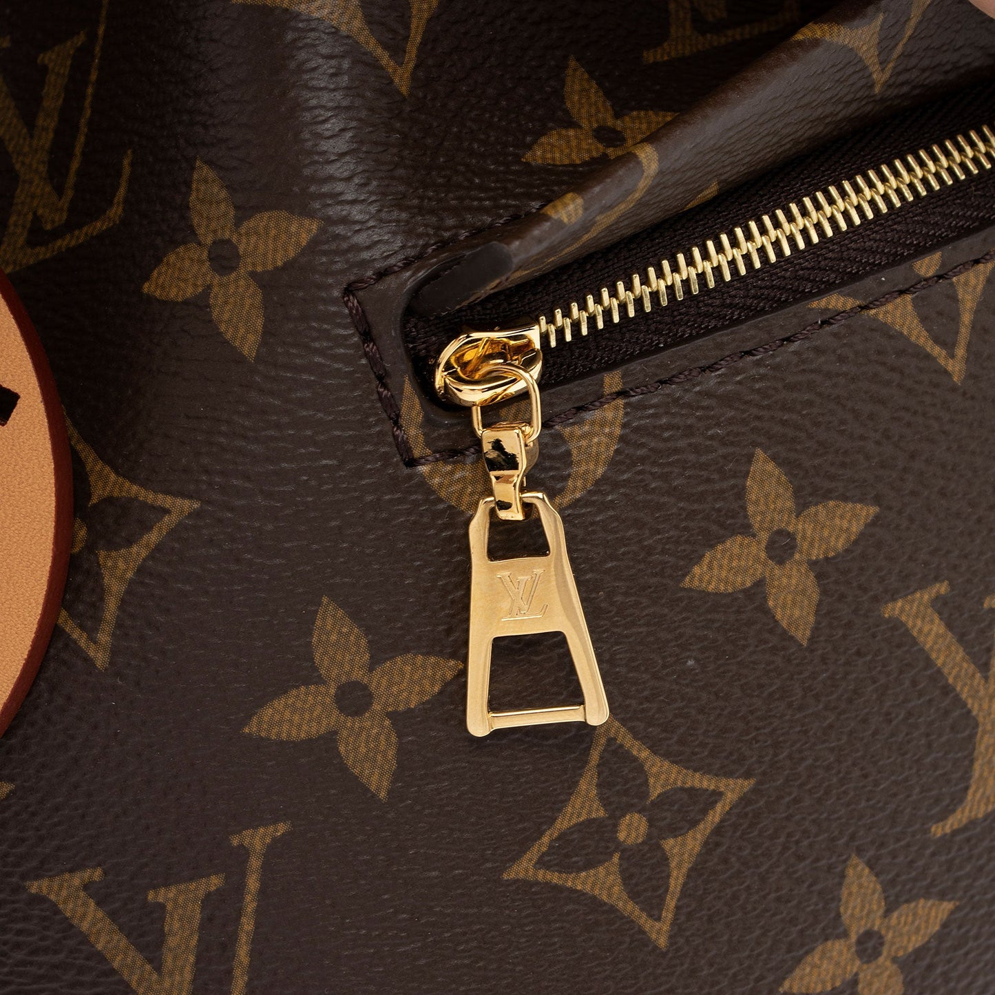Louis Vuitton Monogram Canvas Neo Montsouris Backpack (SHF-kGwKWZ)