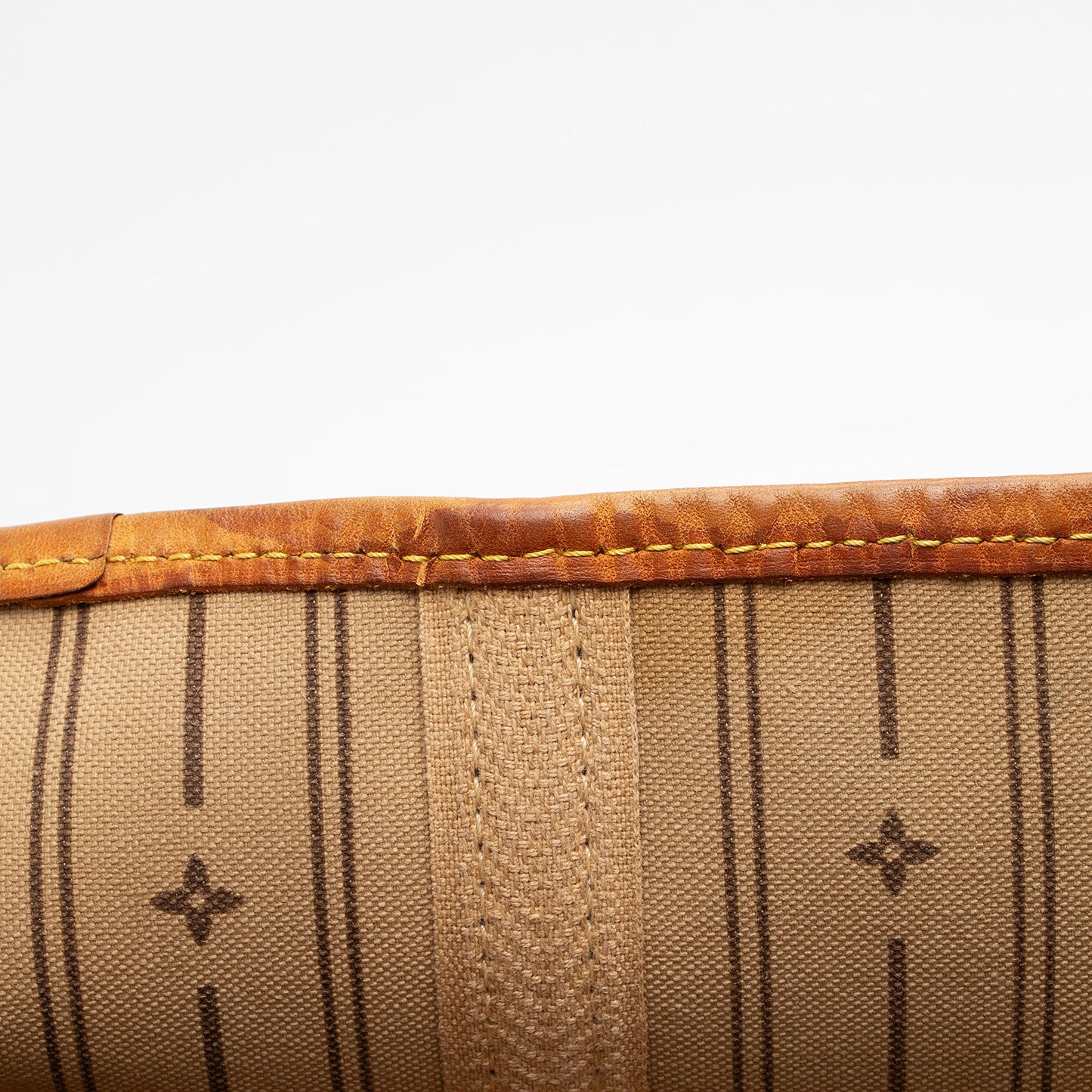 Louis Vuitton Monogram Canvas Neverfull GM Tote (SHF-Uh954N)