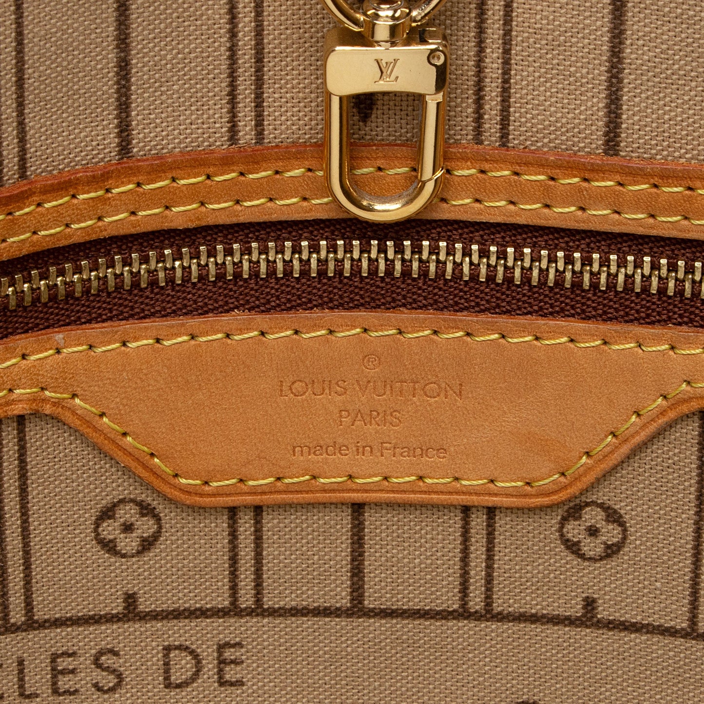 Louis Vuitton Monogram Canvas Neverfull GM Tote (SHF-Uh954N)