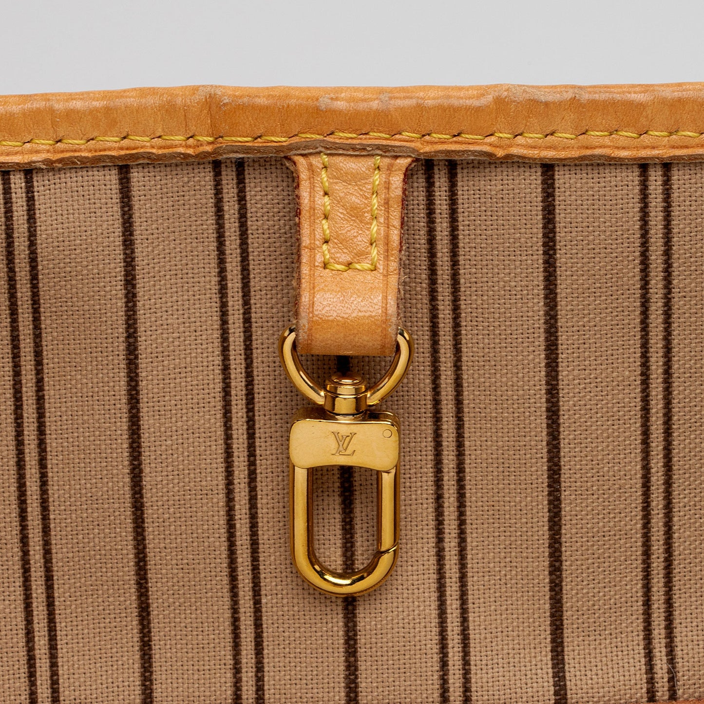 Louis Vuitton Monogram Canvas Neverfull GM Tote (SHF-qHRVLg)