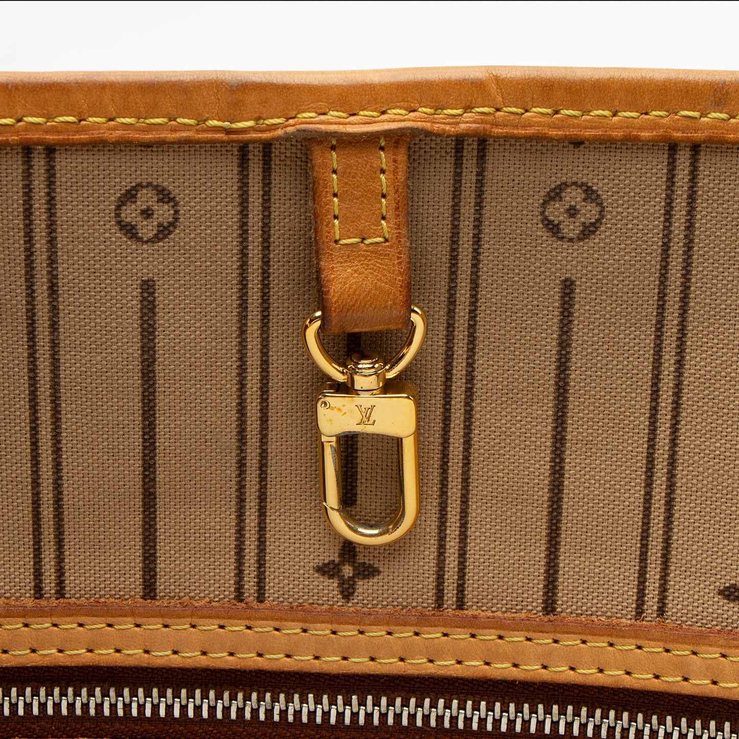 Louis Vuitton Monogram Canvas Neverfull GM Tote (SHF-kHp6dl)