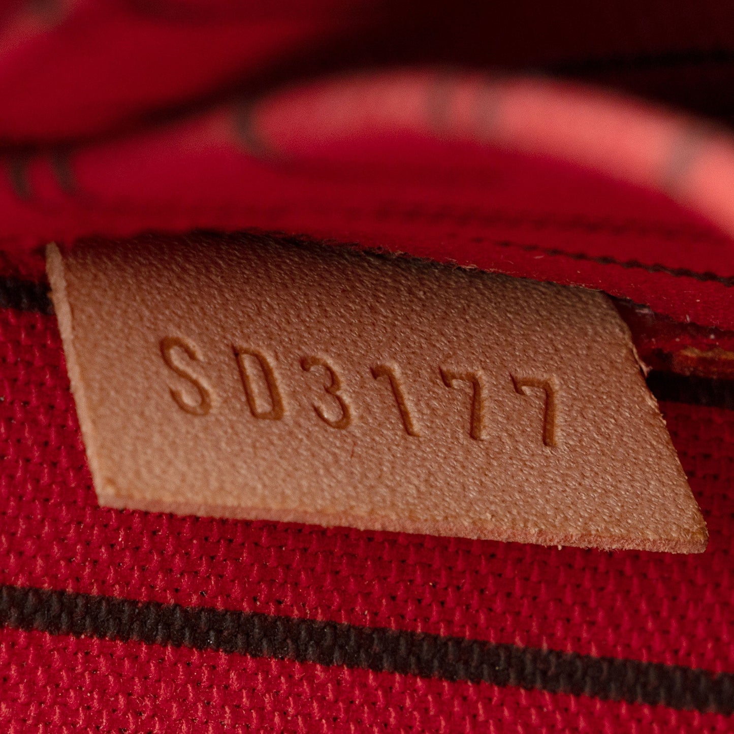 Louis Vuitton Monogram Canvas Neverfull MM Pochette (SHF-ht0xsf)