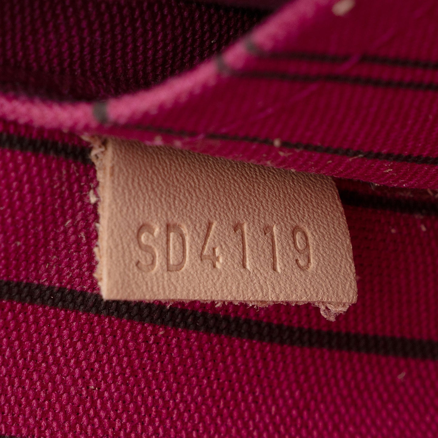 Louis Vuitton Monogram Canvas Neverfull MM Pochette (SHF-2yhORo)