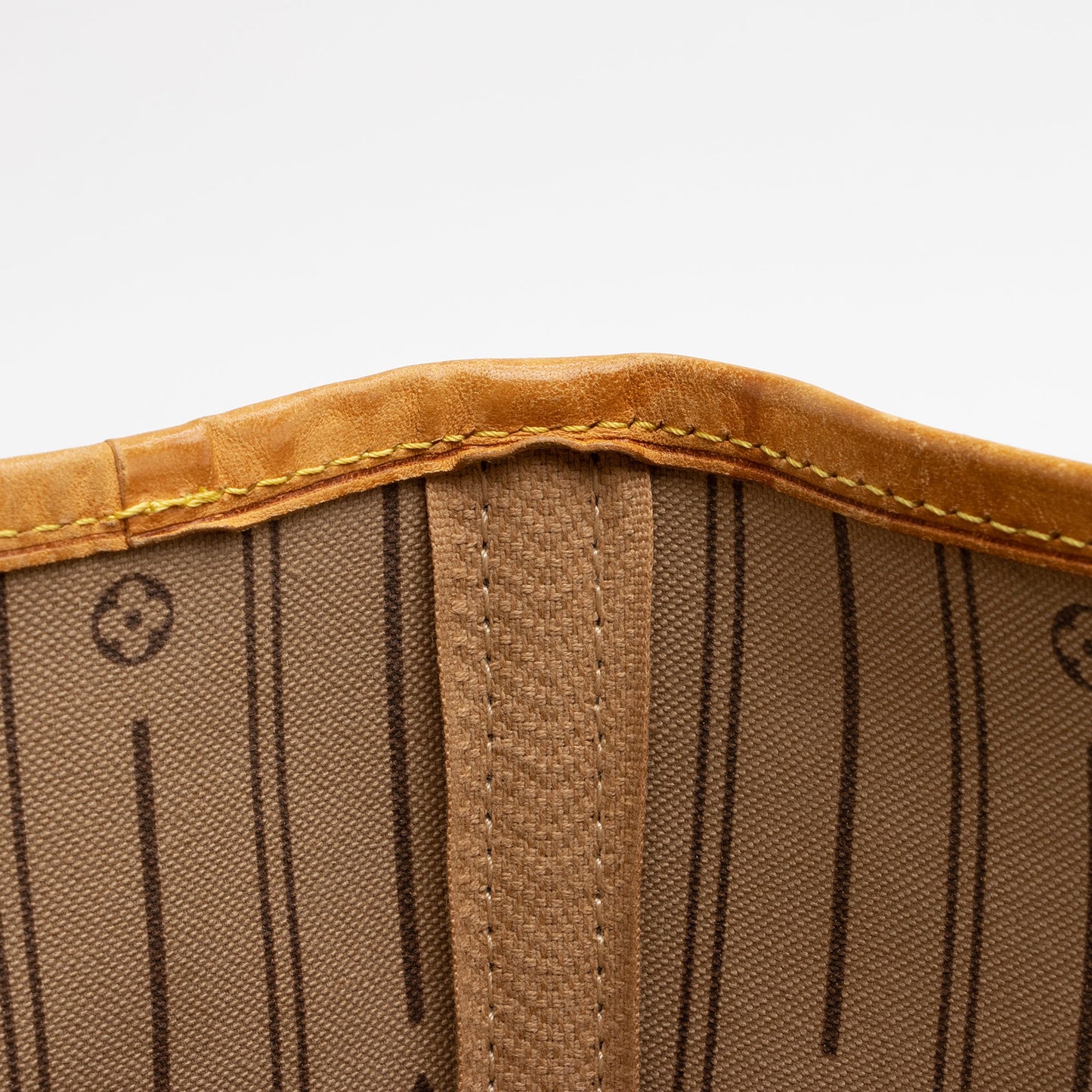 Louis Vuitton Monogram Canvas Neverfull MM Tote (SHF-hsNXEh)