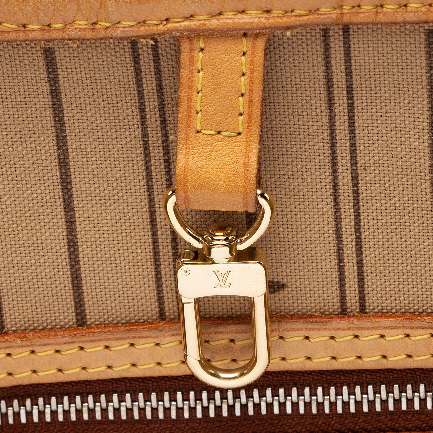 Louis Vuitton Monogram Canvas Neverfull MM Tote (SHF-fsm6Tt)