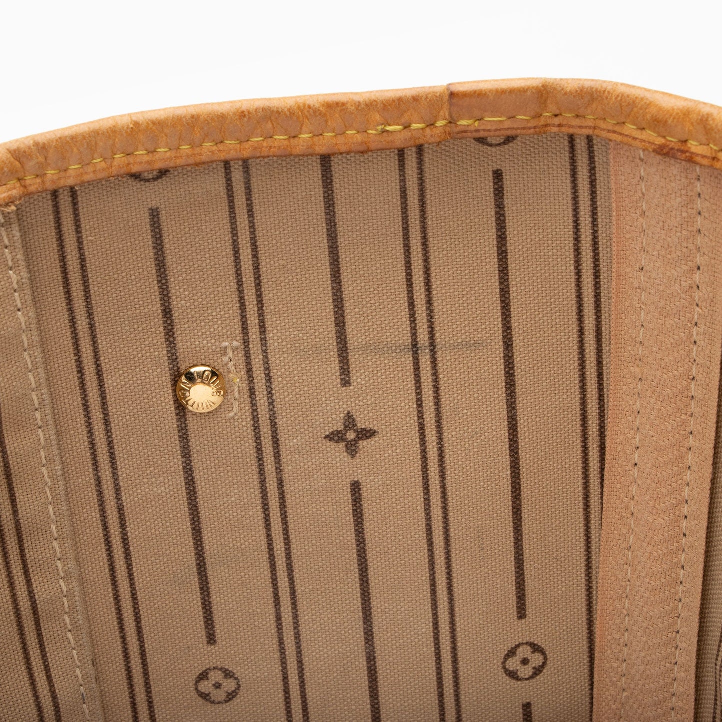 Louis Vuitton Monogram Canvas Neverfull MM Tote (SHF-fsm6Tt)