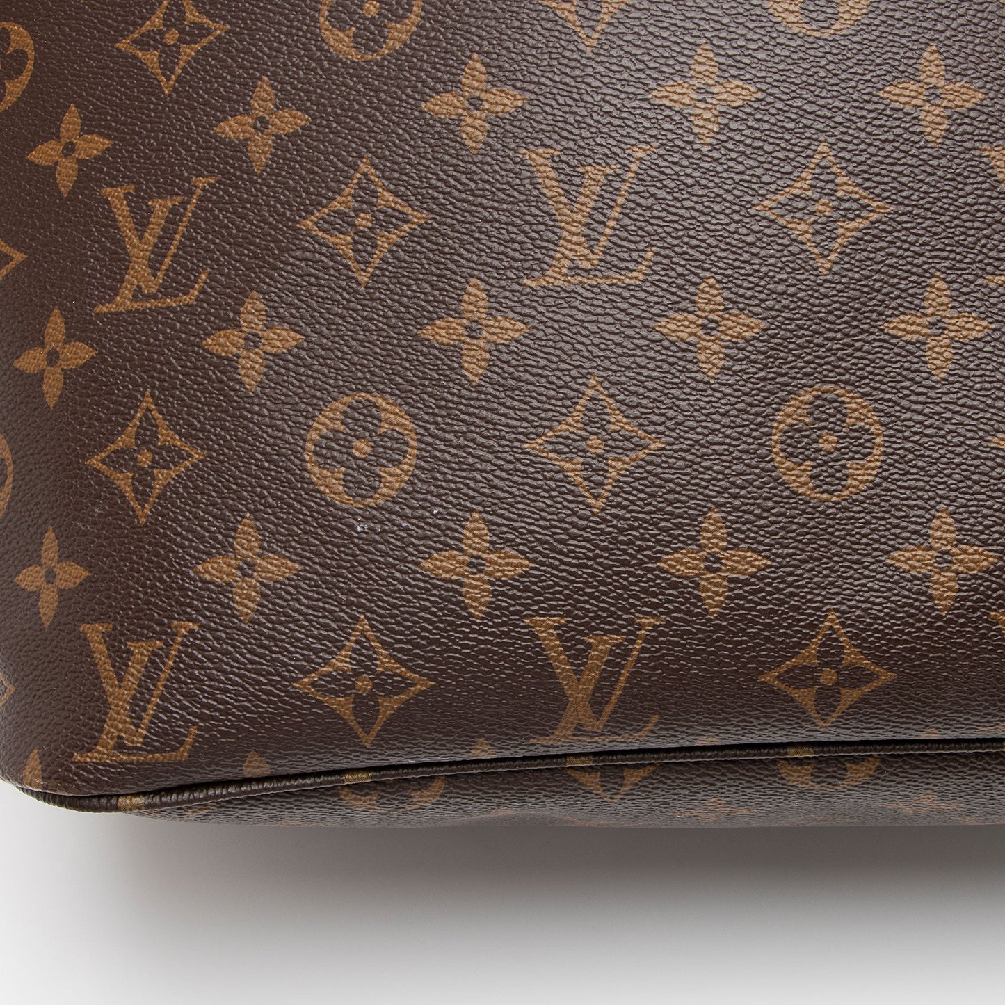 Louis Vuitton Monogram Canvas Neverfull MM Tote (SHF-VDx0OH)
