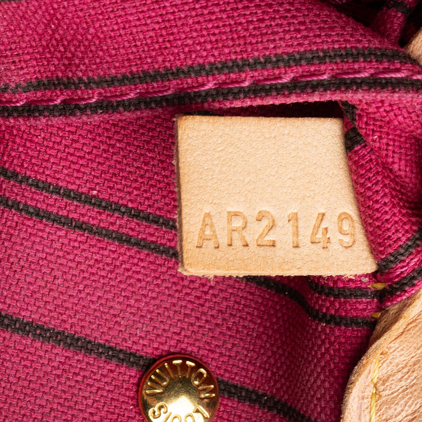 Louis Vuitton Monogram Canvas Neverfull PM Tote (SHF-kxS8y0)