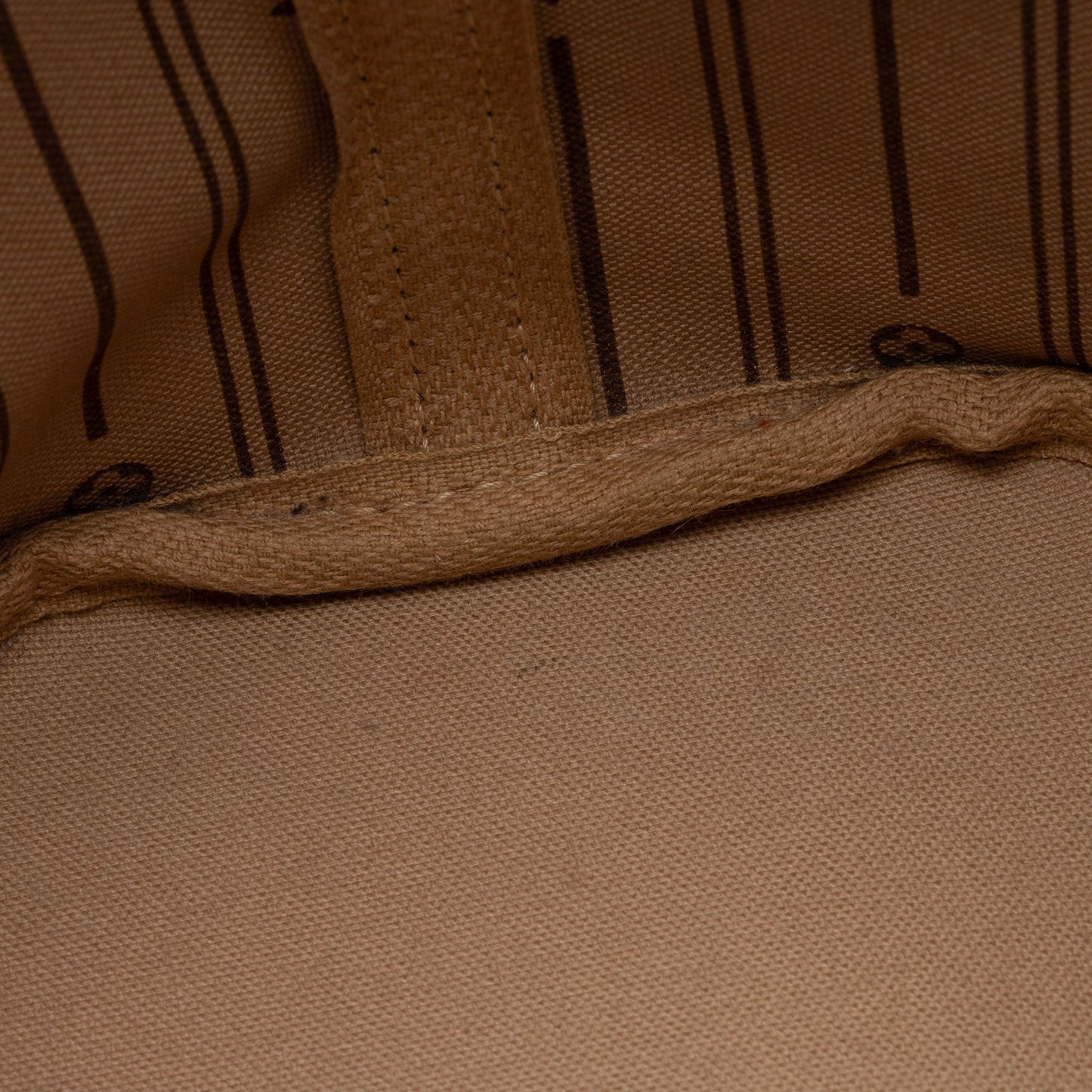 Louis Vuitton Monogram Canvas Neverfull PM Tote (SHF-adMyJN)