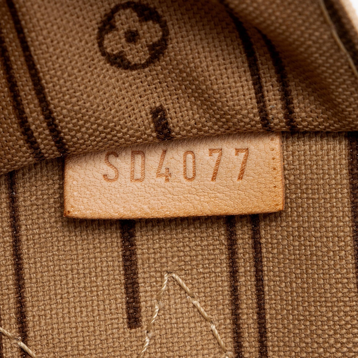 Louis Vuitton Monogram Canvas Neverfull PM Tote (SHF-pGqJ5i)