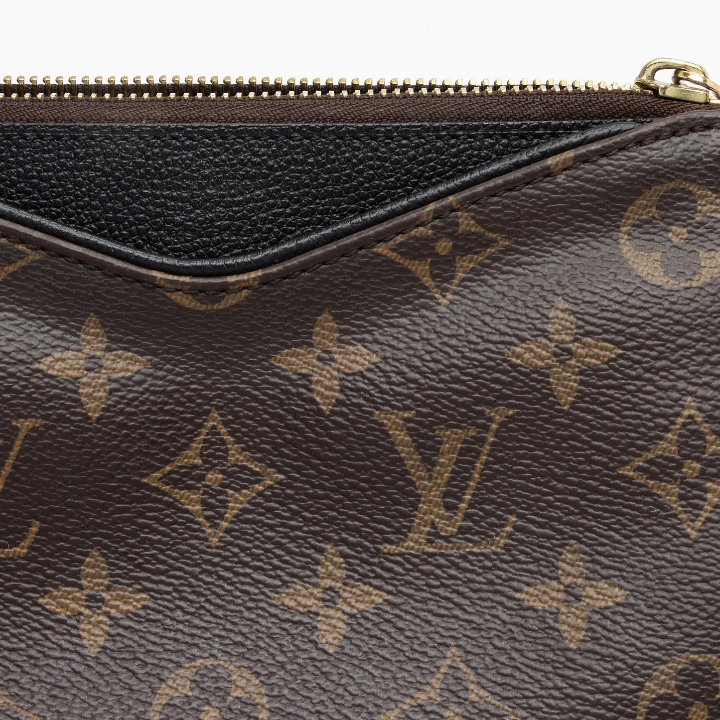 Louis Vuitton Monogram Canvas Pallas Crossbody Bag -  (SHF-ueekMd)