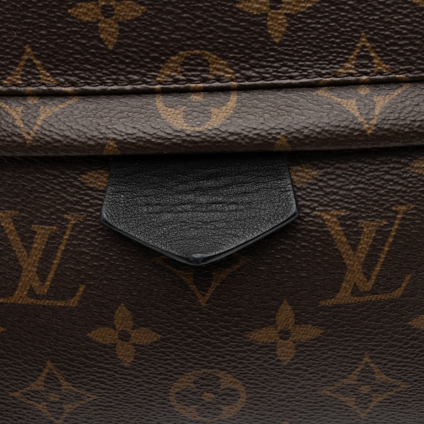 Louis Vuitton Monogram Canvas Palm Springs MM Backpack (SHF-Mq9MAS)