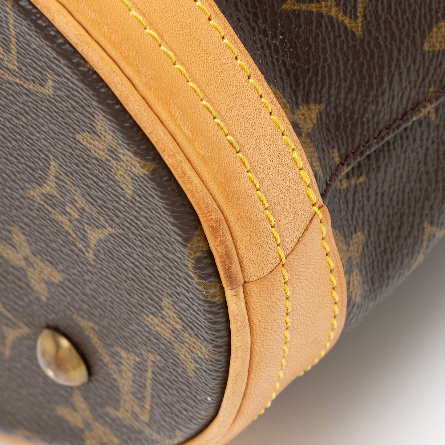 Louis Vuitton Monogram Canvas Petit Bucket Tote