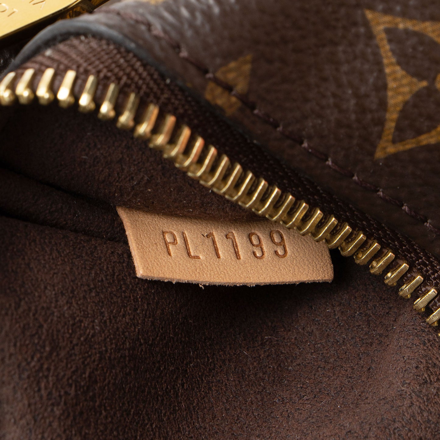 Louis Vuitton Monogram Canvas Pochette Metis Shoulder Bag