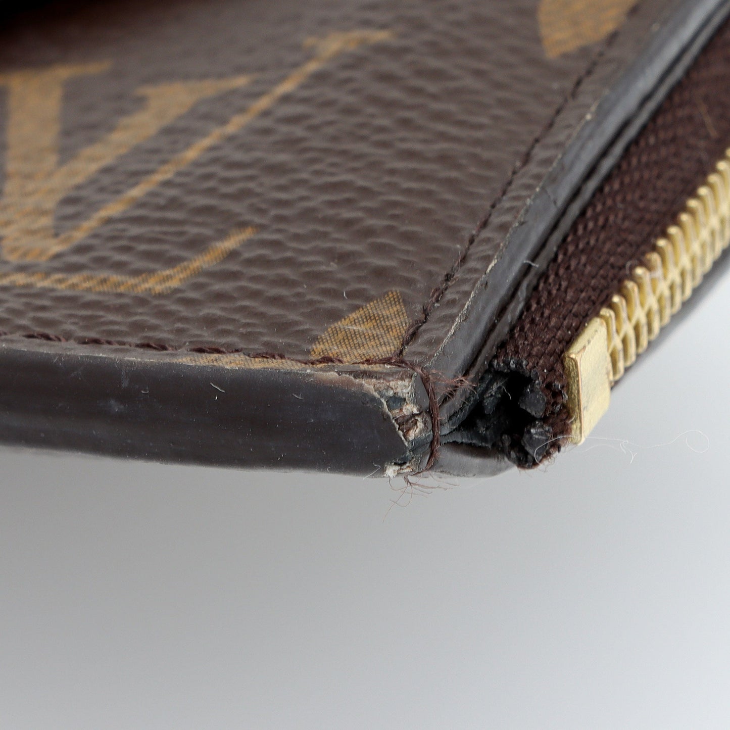 Louis Vuitton Monogram Canvas Recto Verso Card Holder (SHF-2QavXS)
