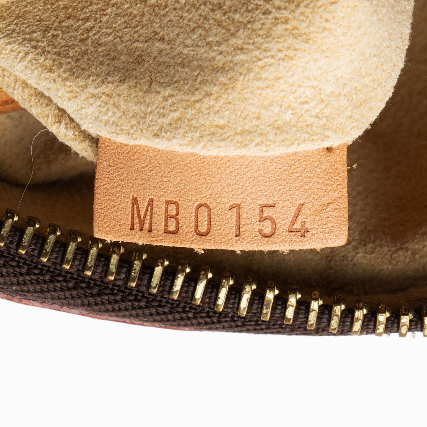 Louis Vuitton Monogram Canvas Retiro PM Satchel (SHF-TTqWfe)