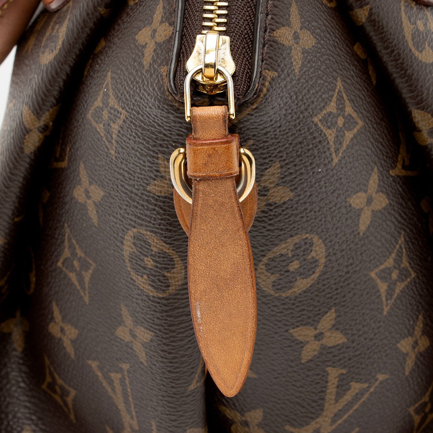 Louis Vuitton Monogram Canvas Rivoli PM Tote (SHF-2QdVZy)