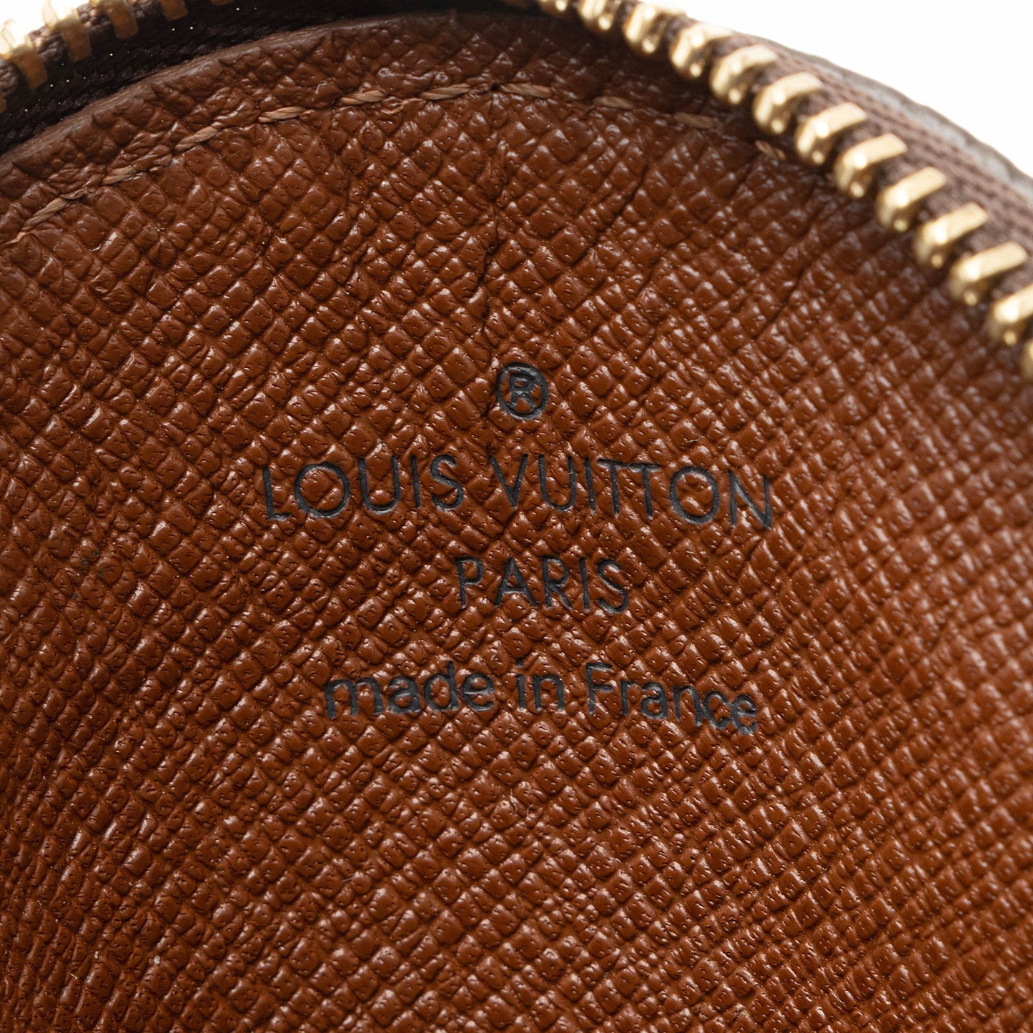 Louis Vuitton Monogram Canvas Round Coin Pouch (SHF-mZUnSB)