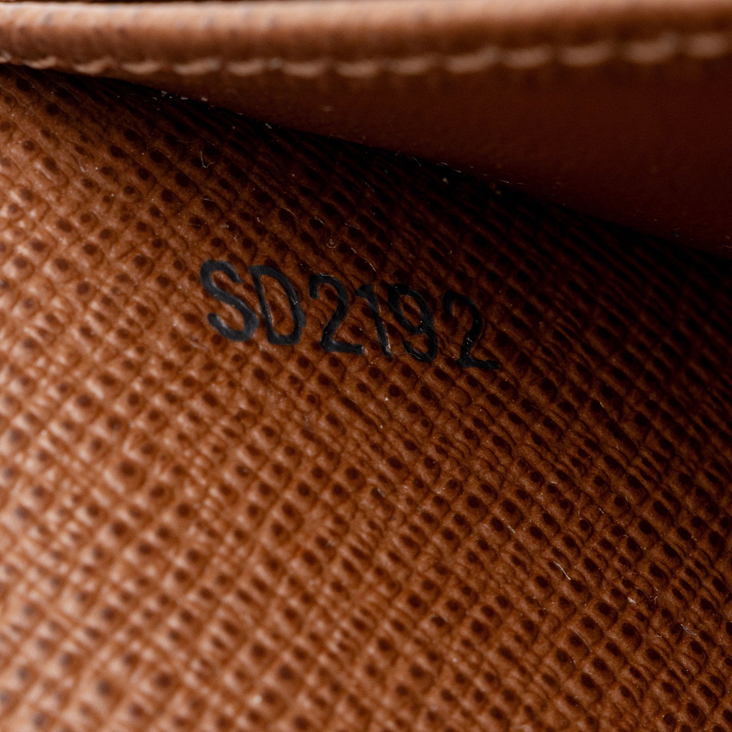 Louis Vuitton Monogram Canvas Sarah Wallet (SHF-SbkCqK)