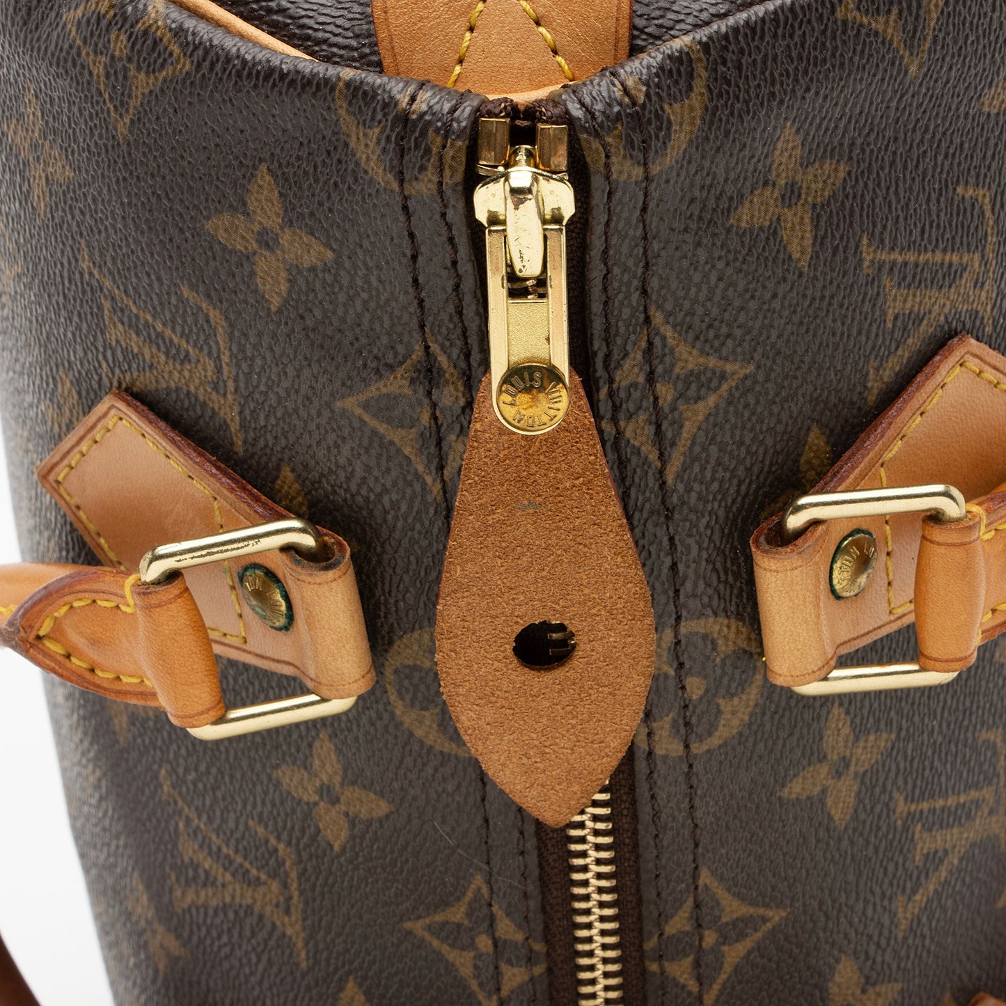 Louis Vuitton Monogram Canvas Speedy 25 Satchel (SHF-1NUxF3)